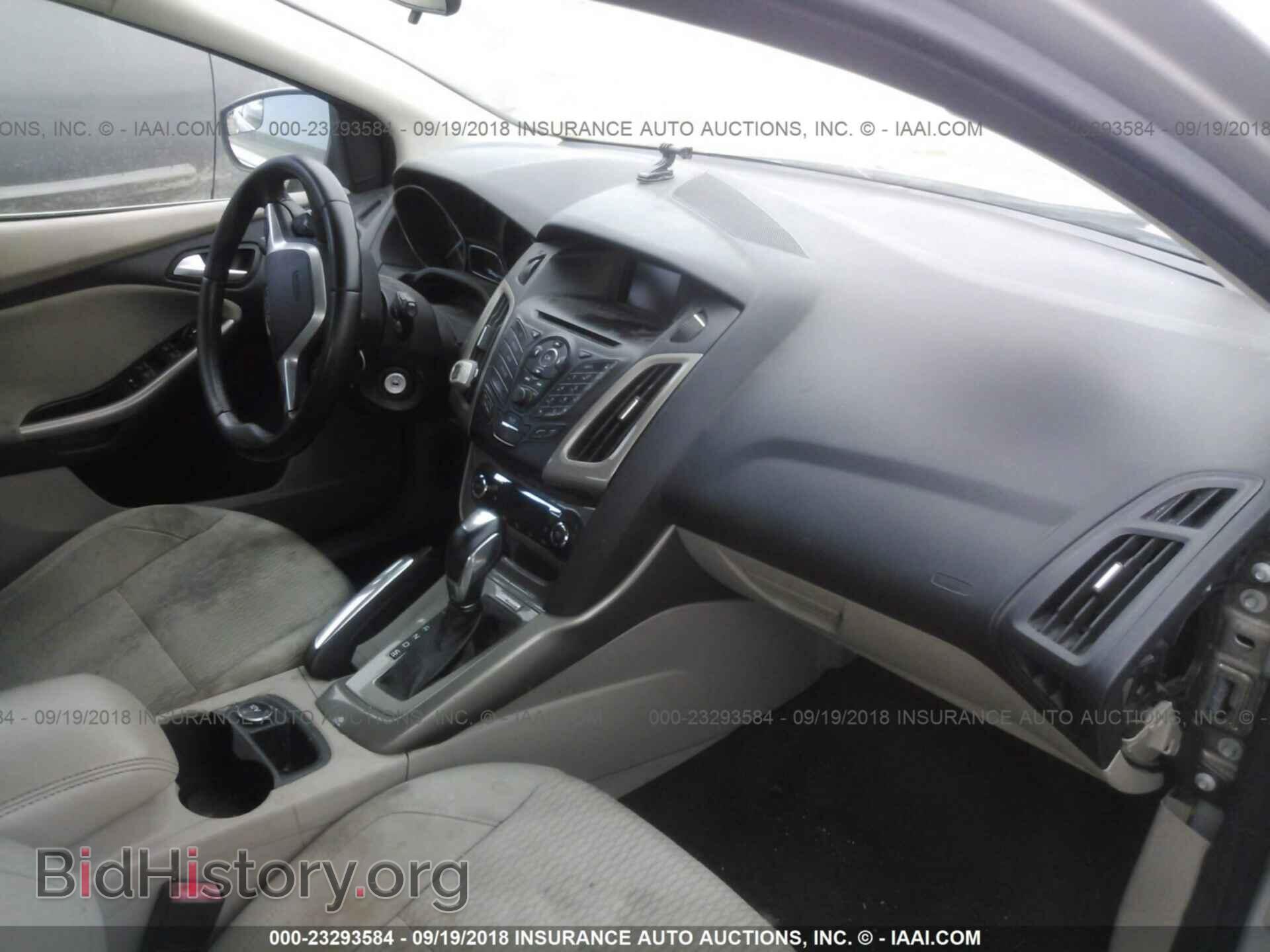 2012 Ford Focus - VIN: 1FAHP3M22CL157310 - Photo 5