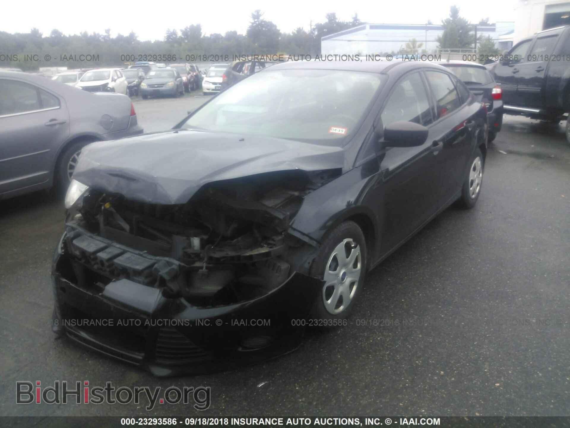 2012 Ford Focus - VIN: 1FAHP3E20CL149351 - Фото 2
