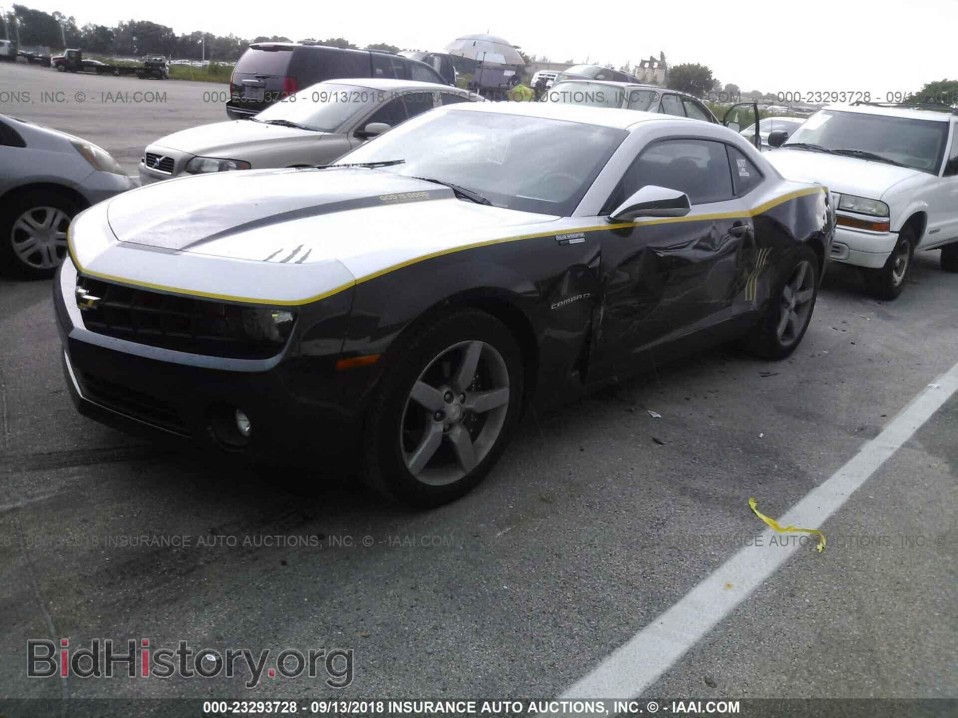 2012 Chevrolet Camaro - VIN: 2G1FE1E36C9200856 - Фото 2