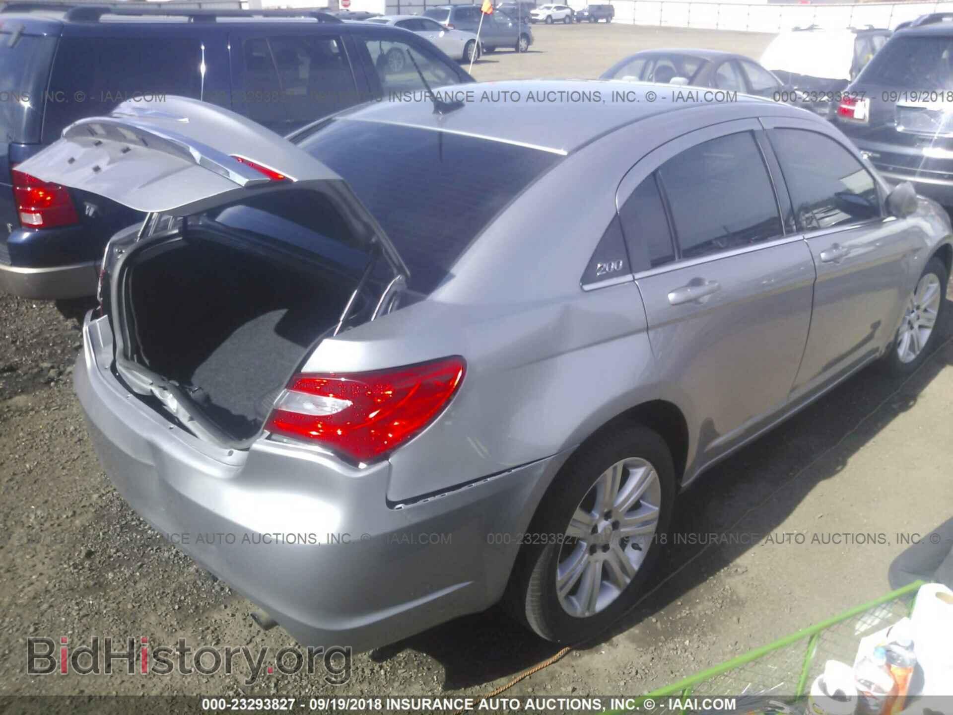 2013 Chrysler 200 - VIN: 1C3CCBBB0DN693986 - Photo 4