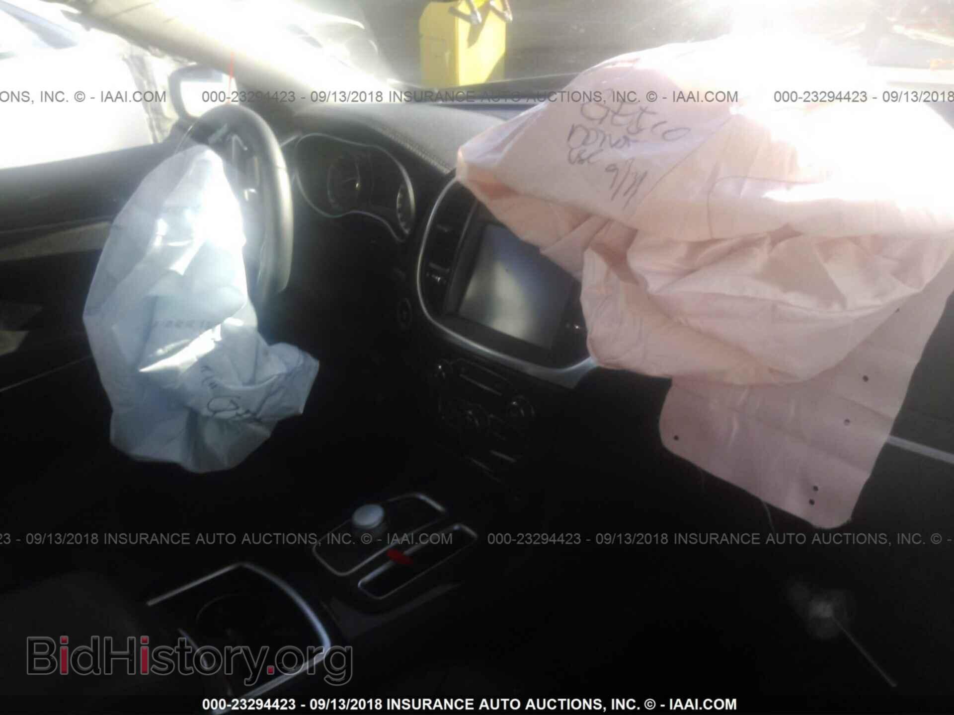 2016 Chrysler 300c - VIN: 2C3CCAEG4GH269046 - Фото 5