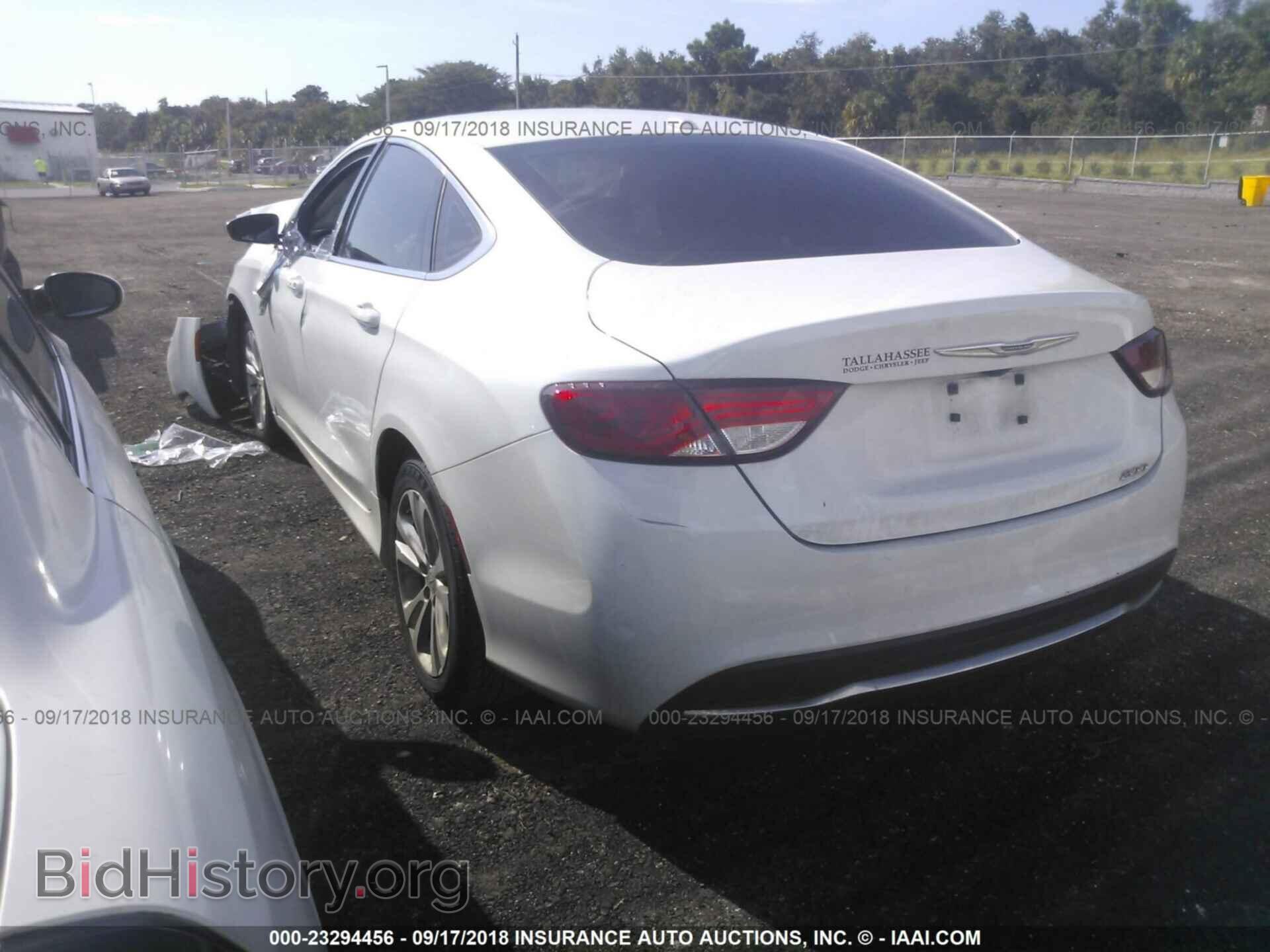 2015 Chrysler 200 - VIN: 1C3CCCABXFN532345 - Фото 3