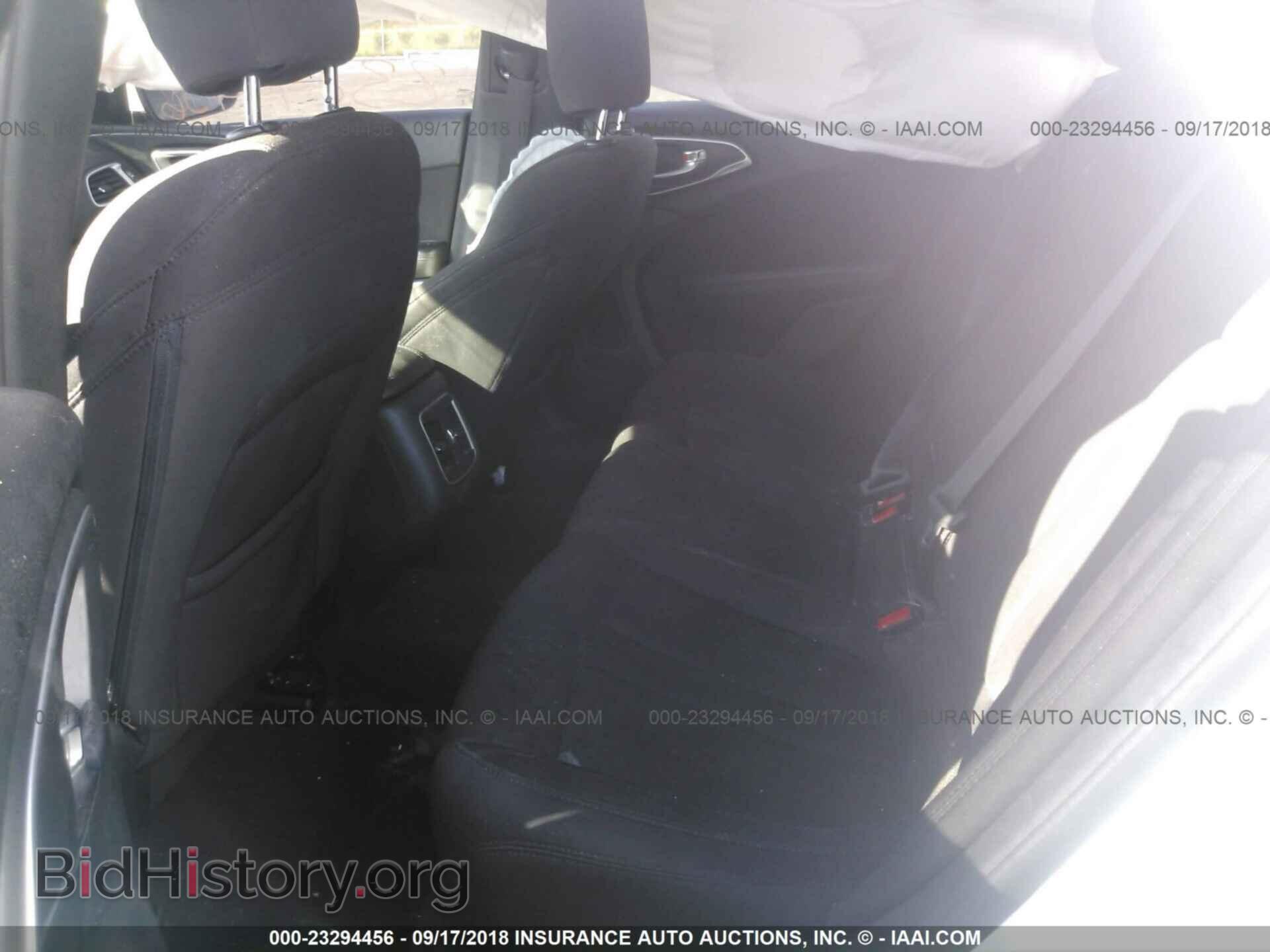 2015 Chrysler 200 - VIN: 1C3CCCABXFN532345 - Фото 8