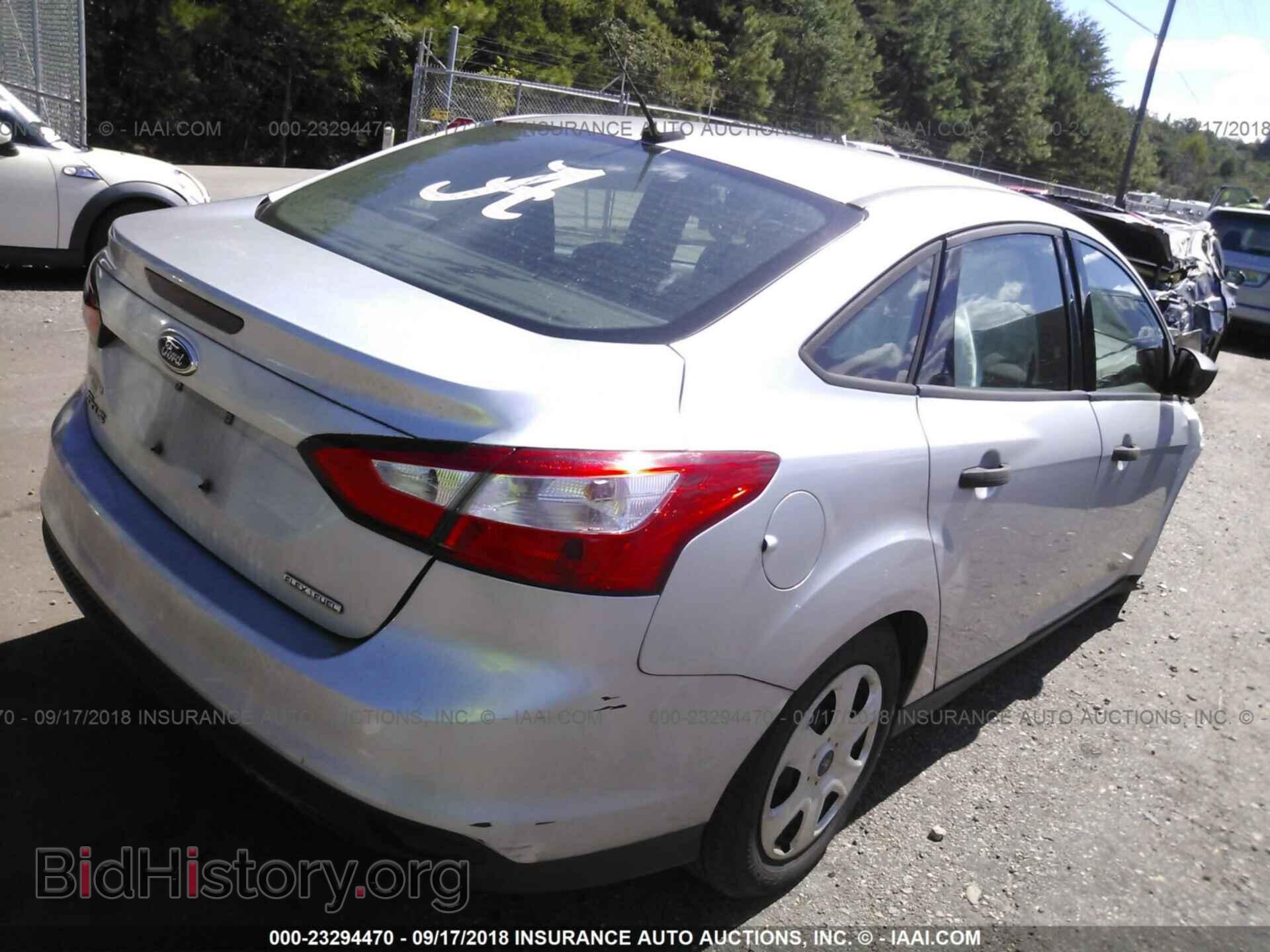 2012 Ford Focus - VIN: 1FAHP3E20CL402233 - Фото 4