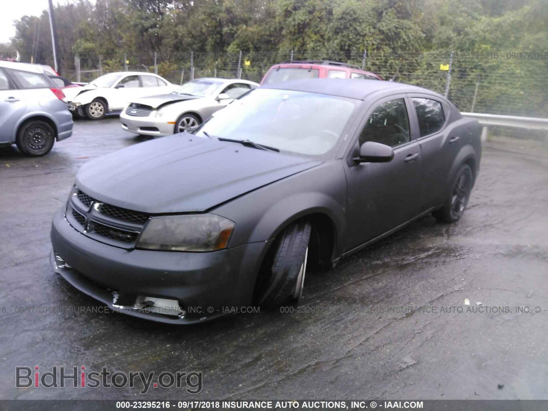 2011 Dodge Avenger - VIN: 1B3BD1FBXBN501593 - Фото 2