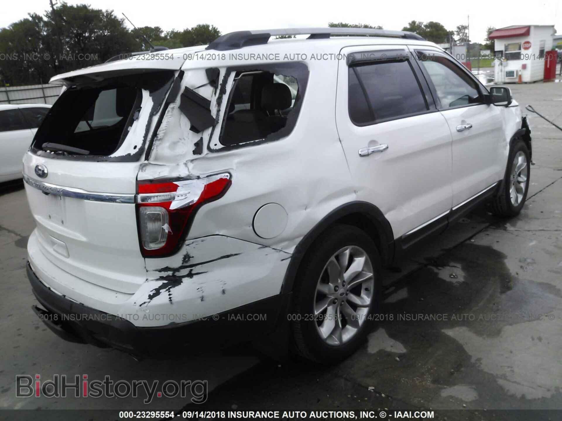 2012 Ford Explorer - VIN: 1FMHK7F84CGA03820 - Photo 4