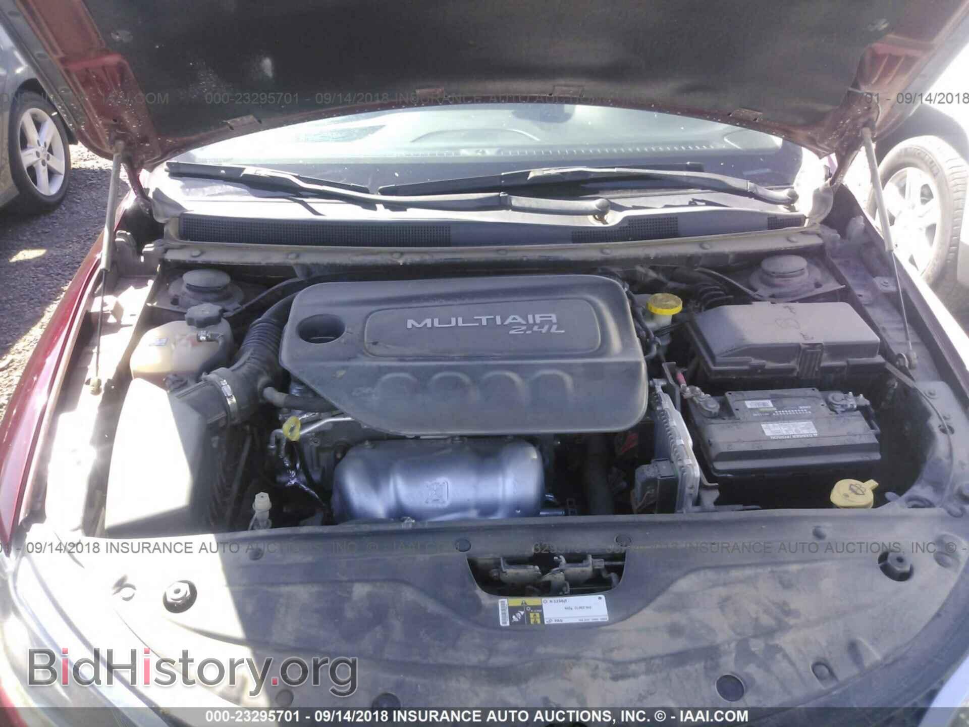2015 Chrysler 200 - VIN: 1C3CCCAB4FN657776 - Фото 10