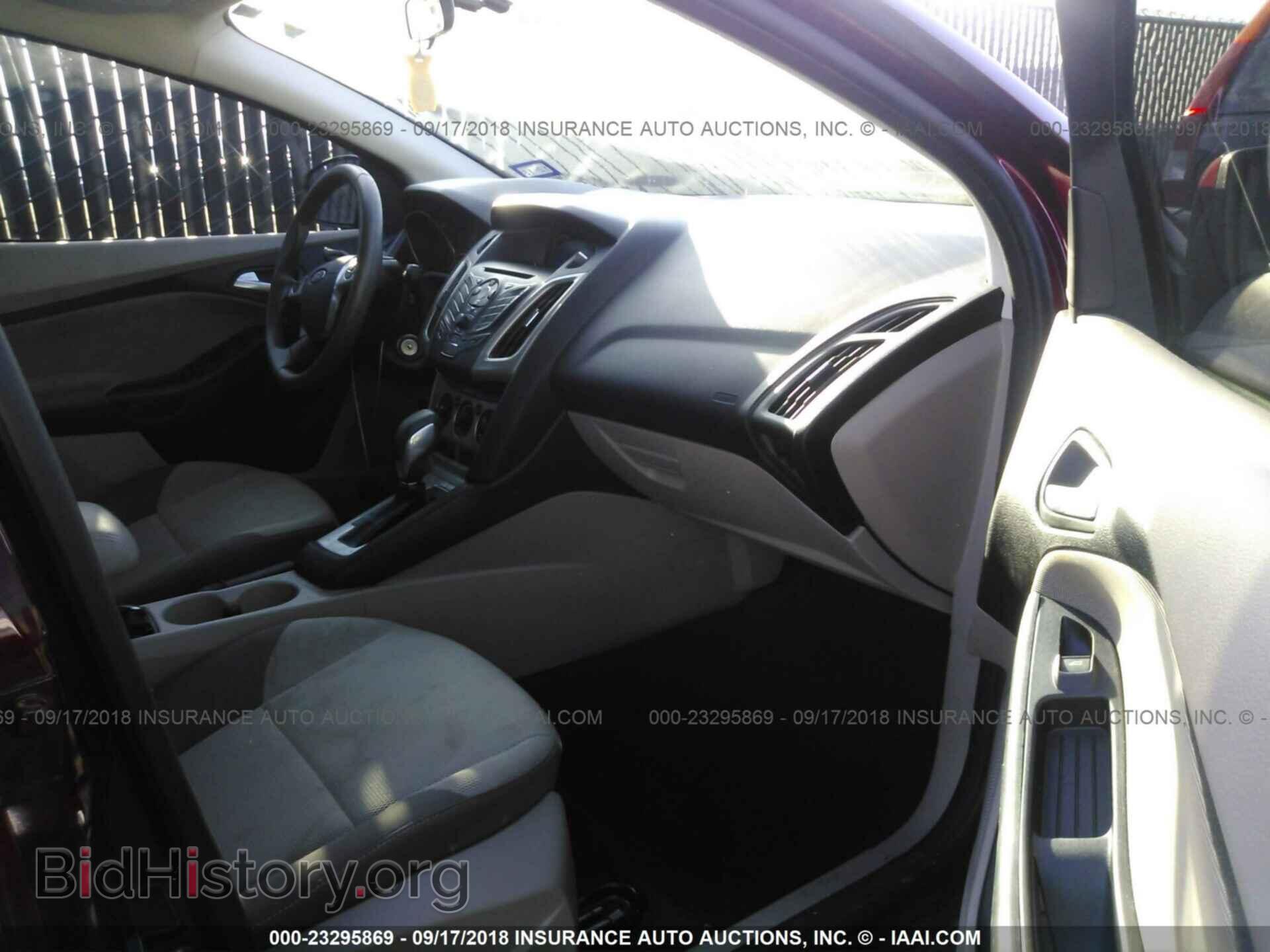 2014 Ford Focus - VIN: 1FADP3F22EL429997 - Photo 5