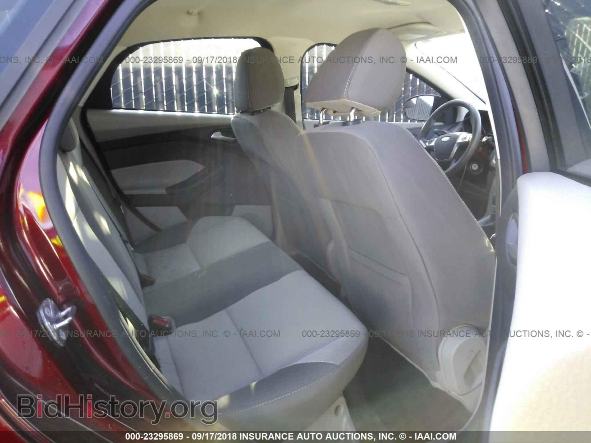 2014 Ford Focus - VIN: 1FADP3F22EL429997 - Photo 8