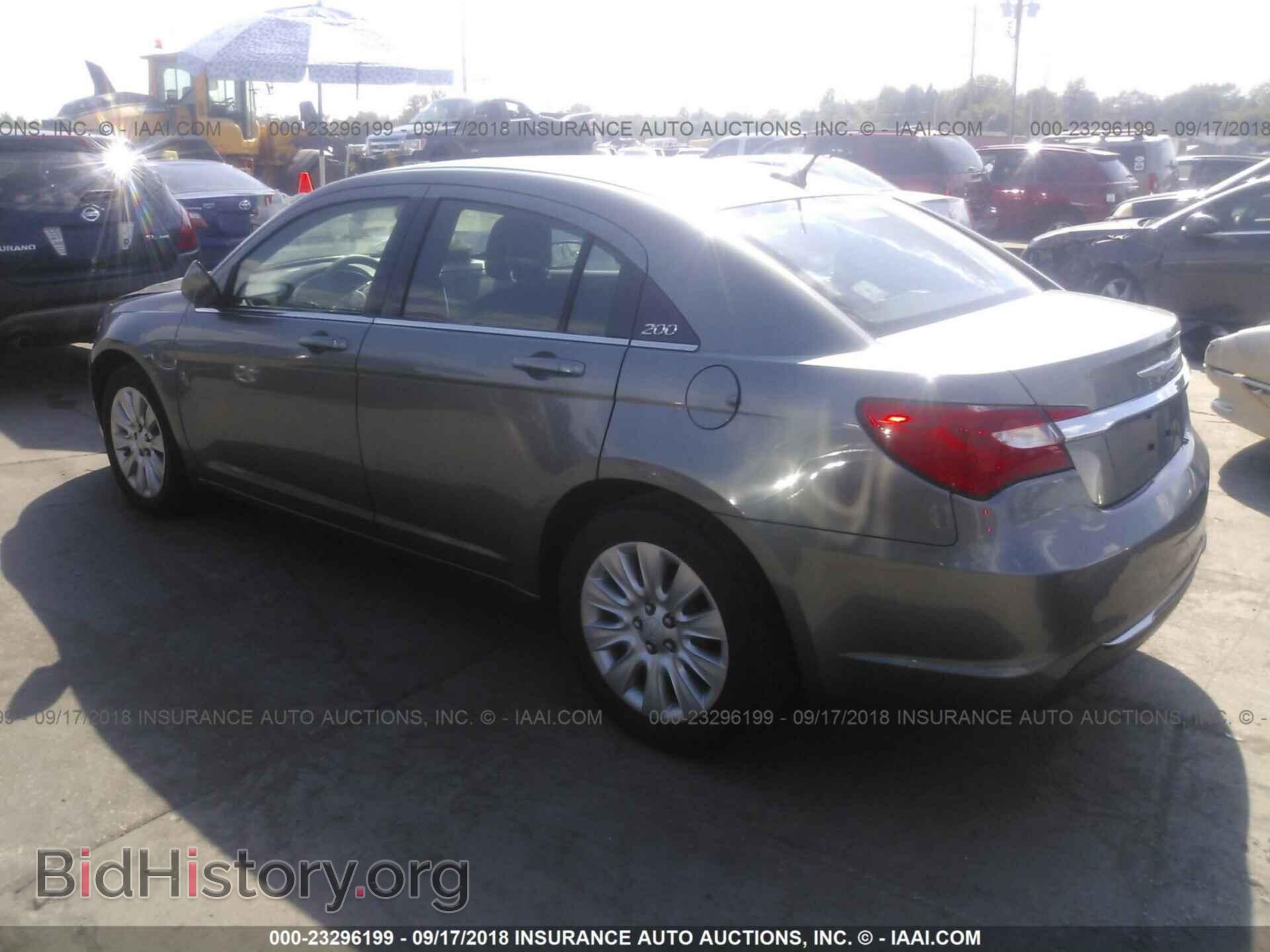 2013 Chrysler 200 - VIN: 1C3CCBAB3DN642080 - Фото 3
