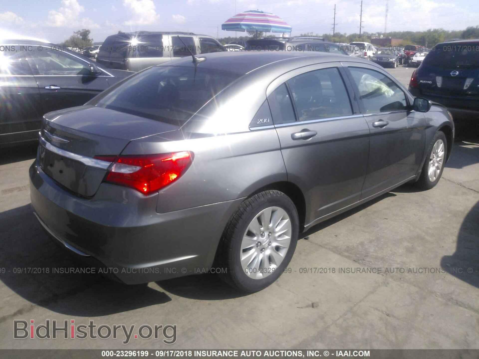 2013 Chrysler 200 - VIN: 1C3CCBAB3DN642080 - Фото 4