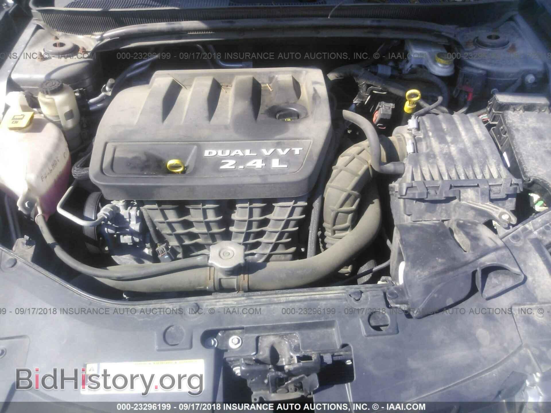 2013 Chrysler 200 - VIN: 1C3CCBAB3DN642080 - Фото 10