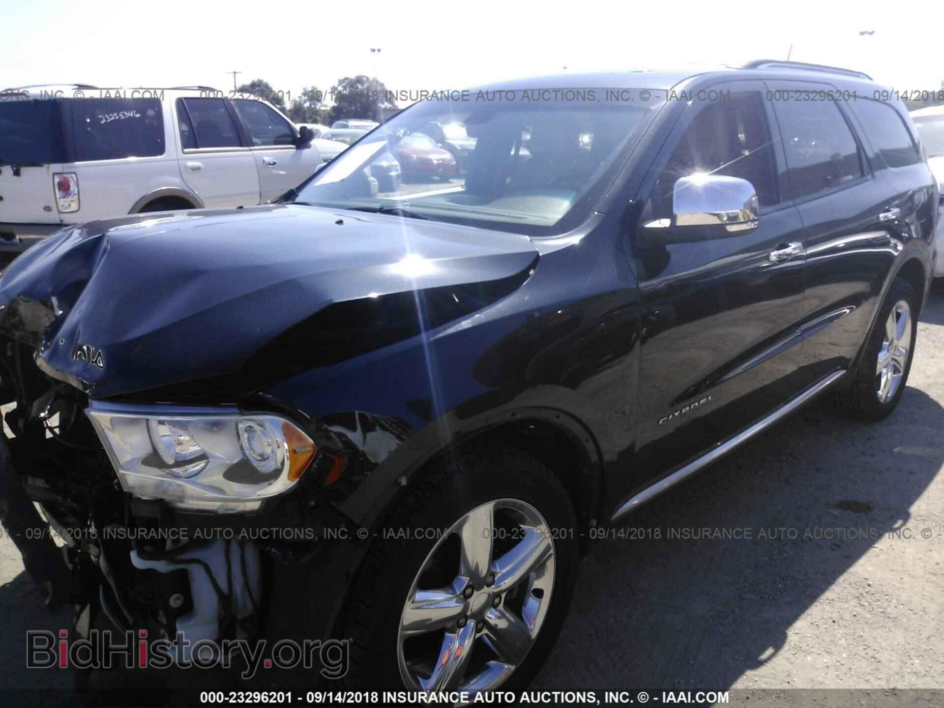 2011 Dodge Durango - VIN: 1D4SE5GT5BC693255 - Фото 2