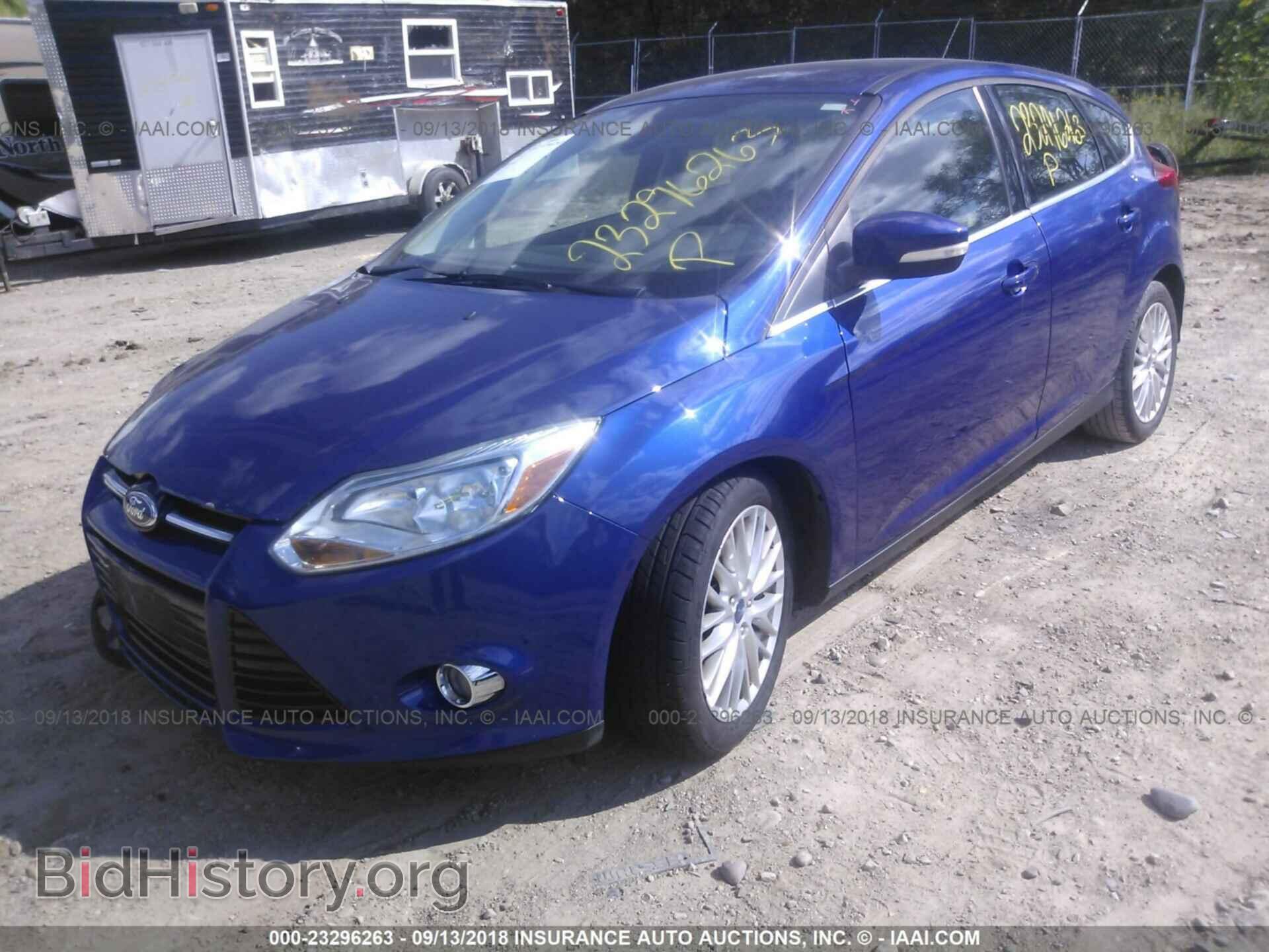 2012 Ford Focus - VIN: 1FAHP3M21CL477072 - Photo 2