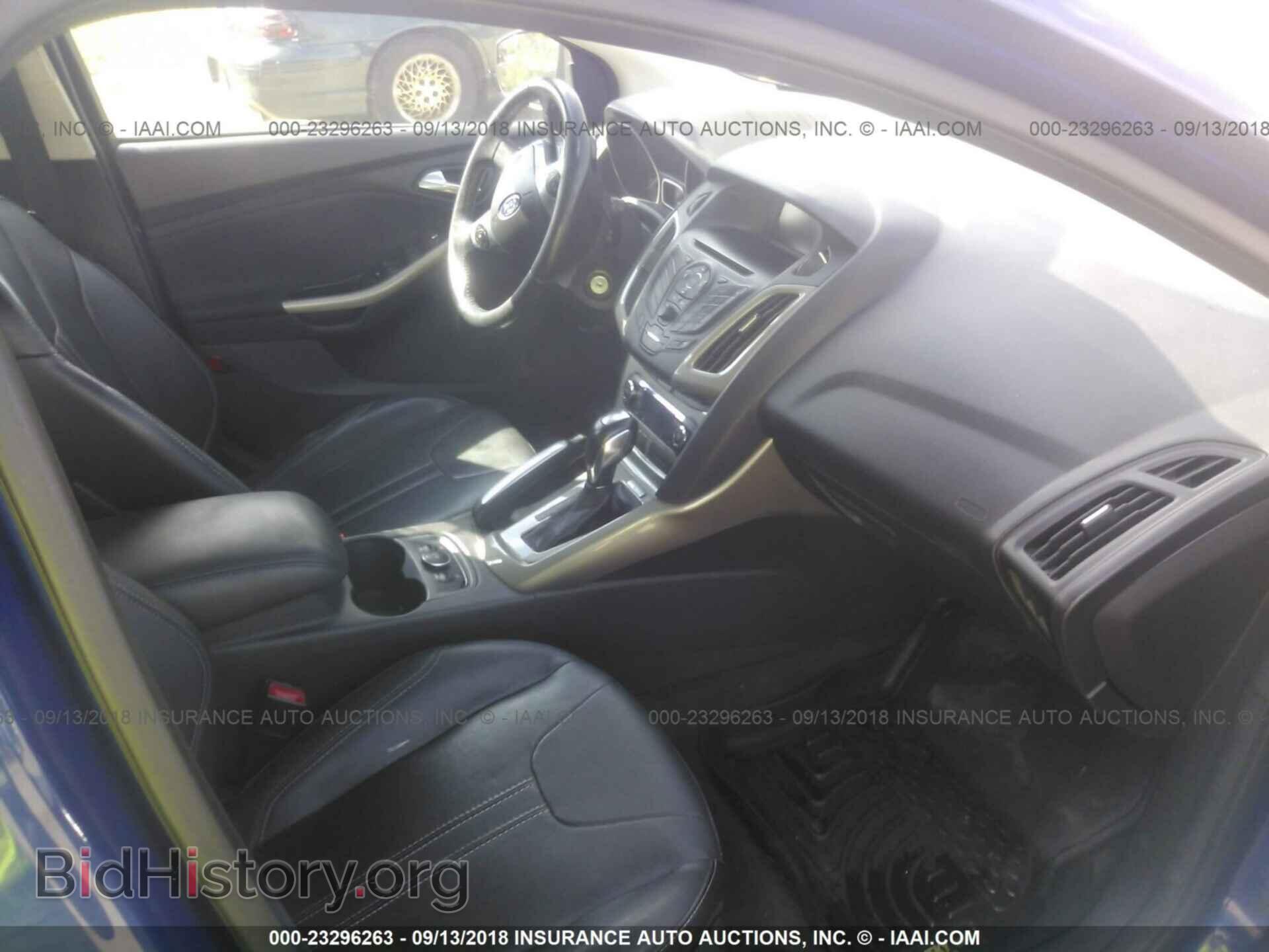 2012 Ford Focus - VIN: 1FAHP3M21CL477072 - Photo 5
