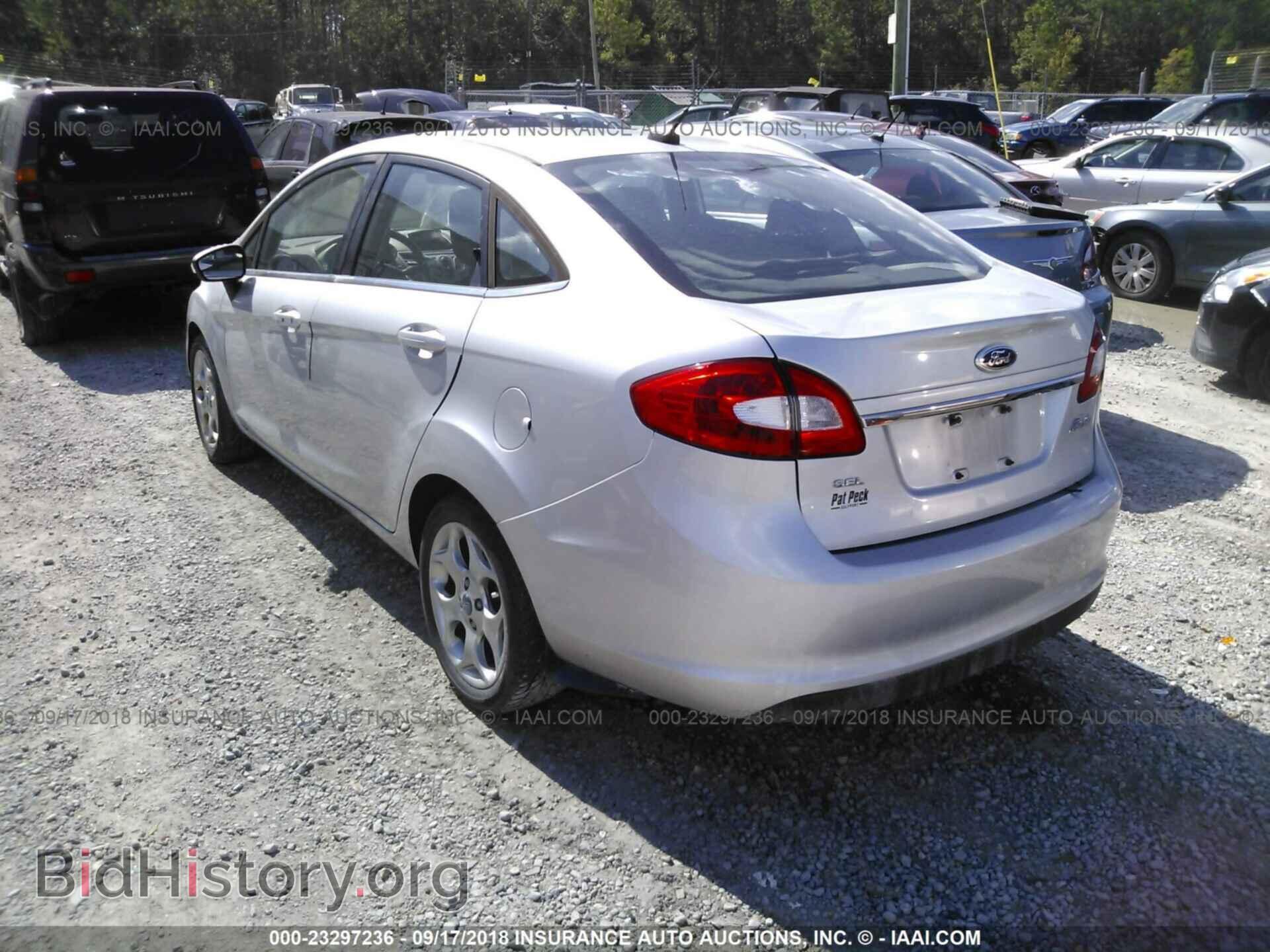 2012 Ford Fiesta - VIN: 3FADP4CJ1CM195073 - Фото 3