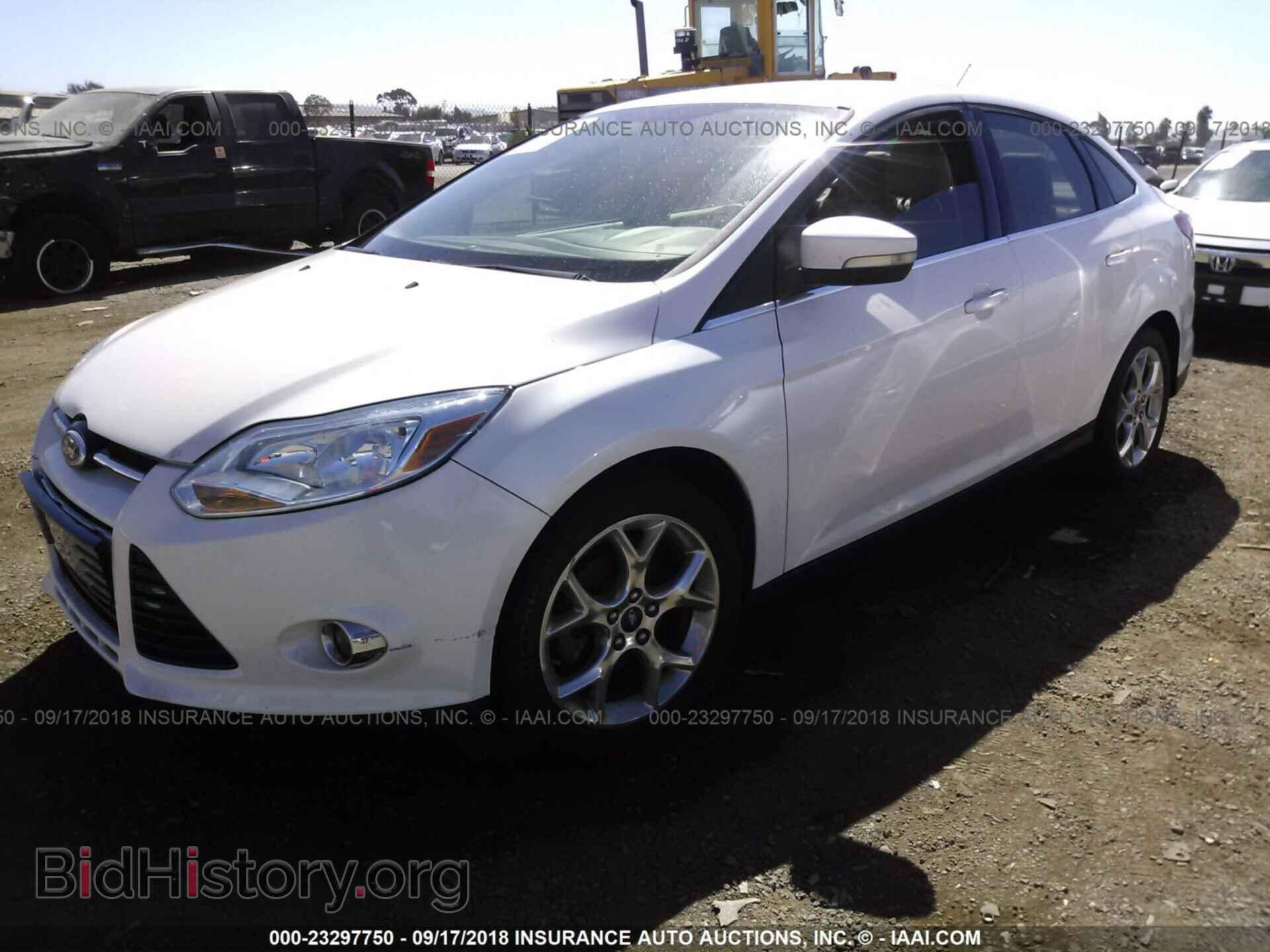 2012 Ford Focus - VIN: 1FAHP3H2XCL265328 - Фото 2
