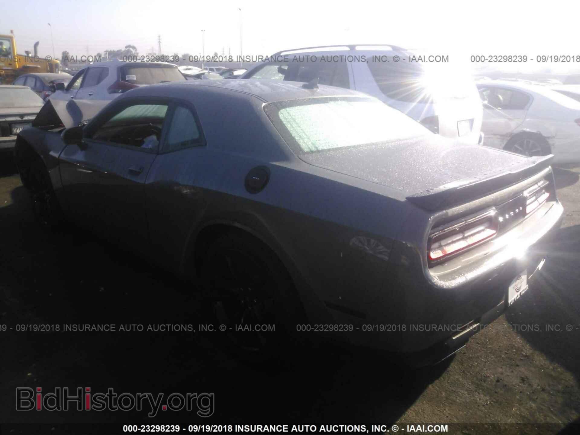 2018 Dodge Challenger - VIN: 2C3CDZAG5JH310129 - Photo 3