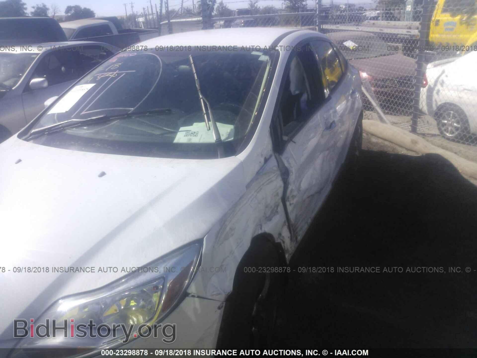2014 Ford Focus - VIN: 1FADP3F24EL342425 - Photo 6