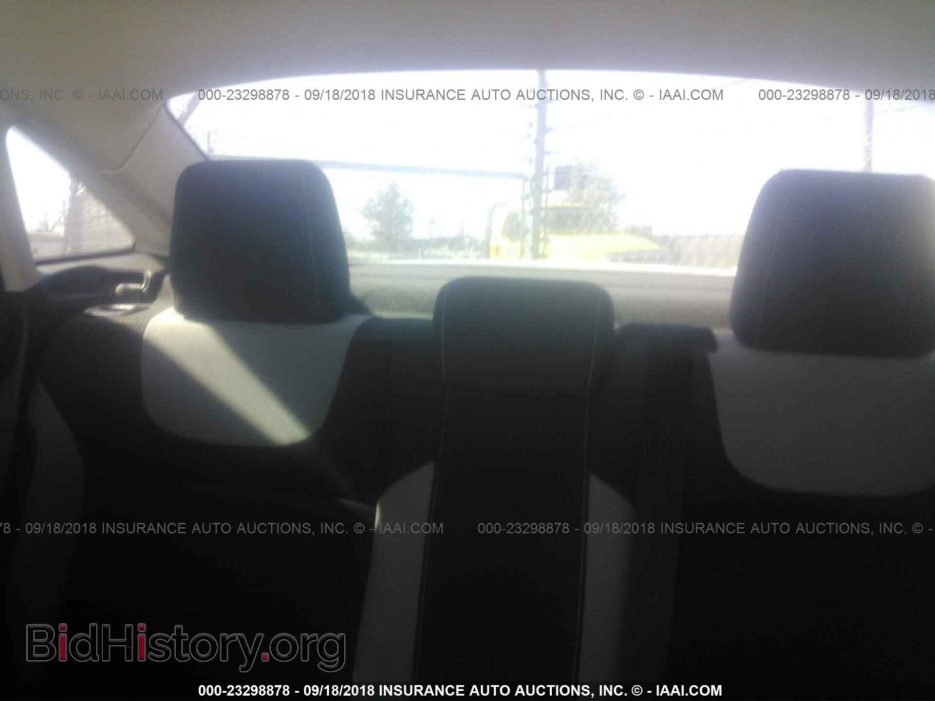 2014 Ford Focus - VIN: 1FADP3F24EL342425 - Photo 8