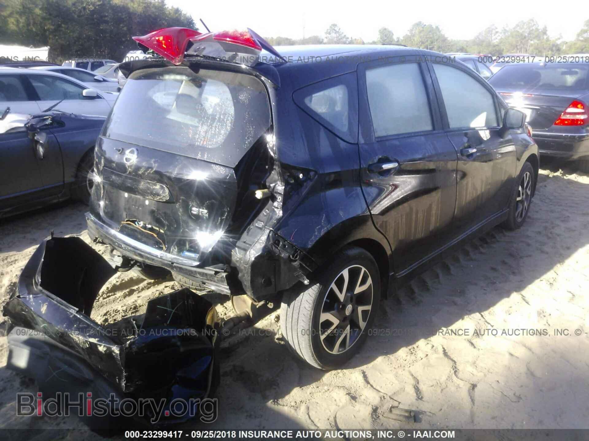 2015 Nissan Versa note - VIN: 3N1CE2CP2FL372098 - Photo 4