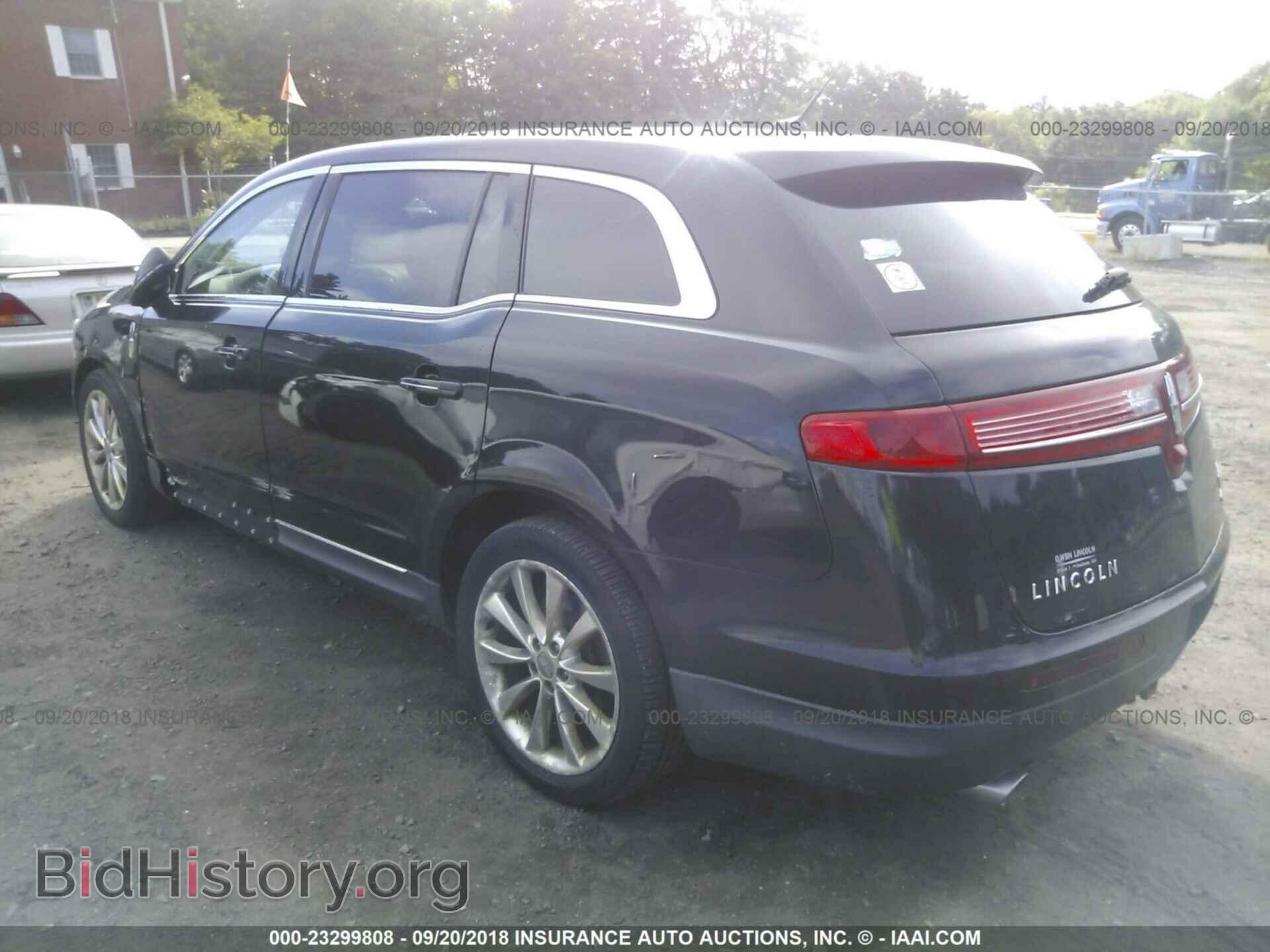 2011 Lincoln Mkt - VIN: 2LMHJ5ATXBBJ51919 - Фото 3