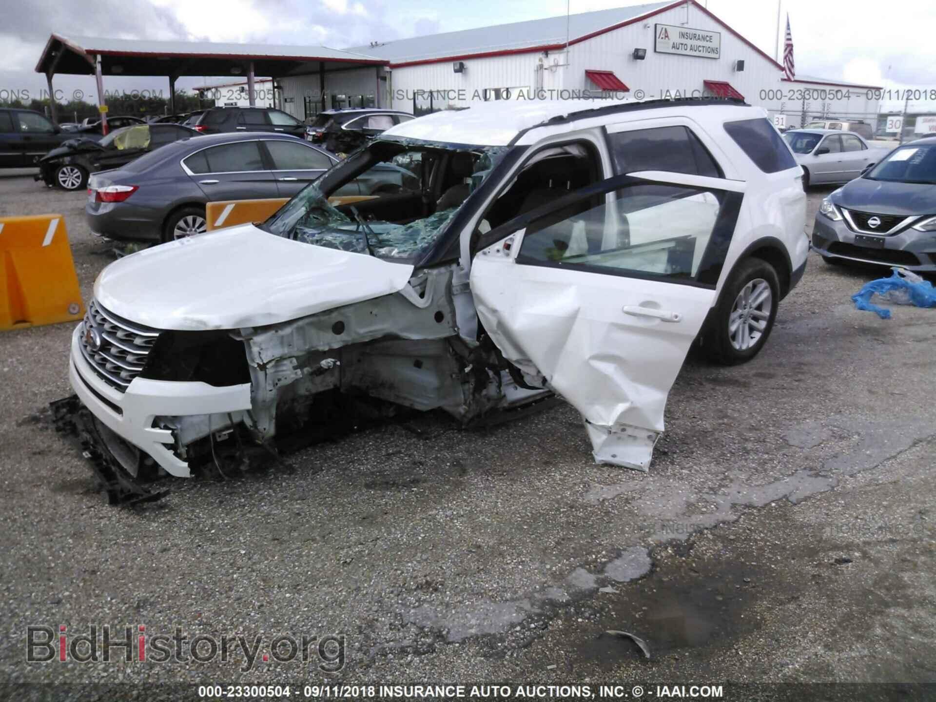 2017 Ford Explorer - VIN: 1FM5K7D8XHGA01664 - Фото 2