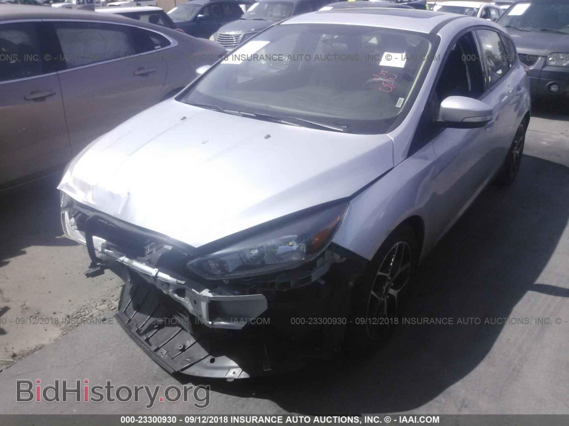 2017 Ford Focus - VIN: 1FADP3M23HL225071 - Photo 2