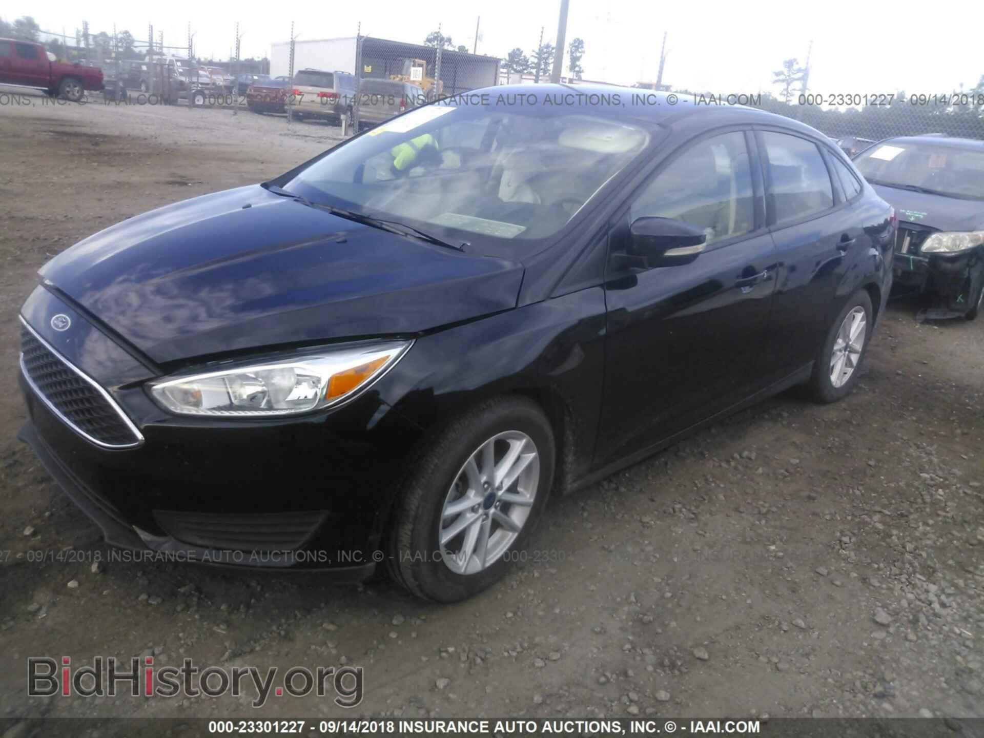 2017 Ford Focus - VIN: 1FADP3F28HL201510 - Фото 2