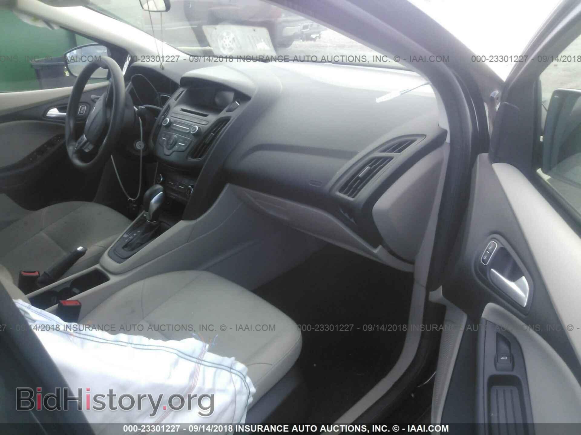 2017 Ford Focus - VIN: 1FADP3F28HL201510 - Фото 5