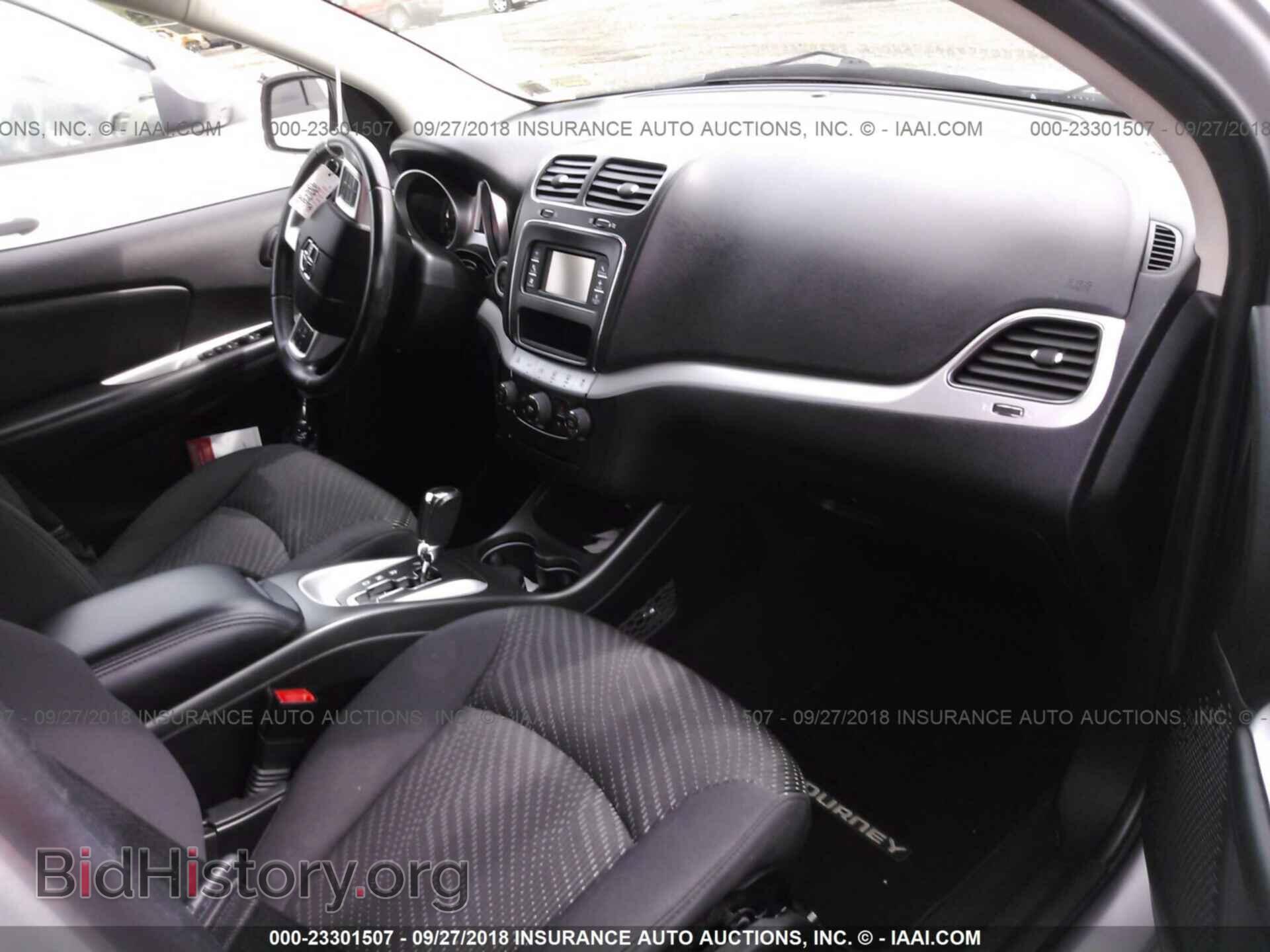 2012 Dodge Journey - VIN: 3C4PDDBG8CT297482 - Фото 5