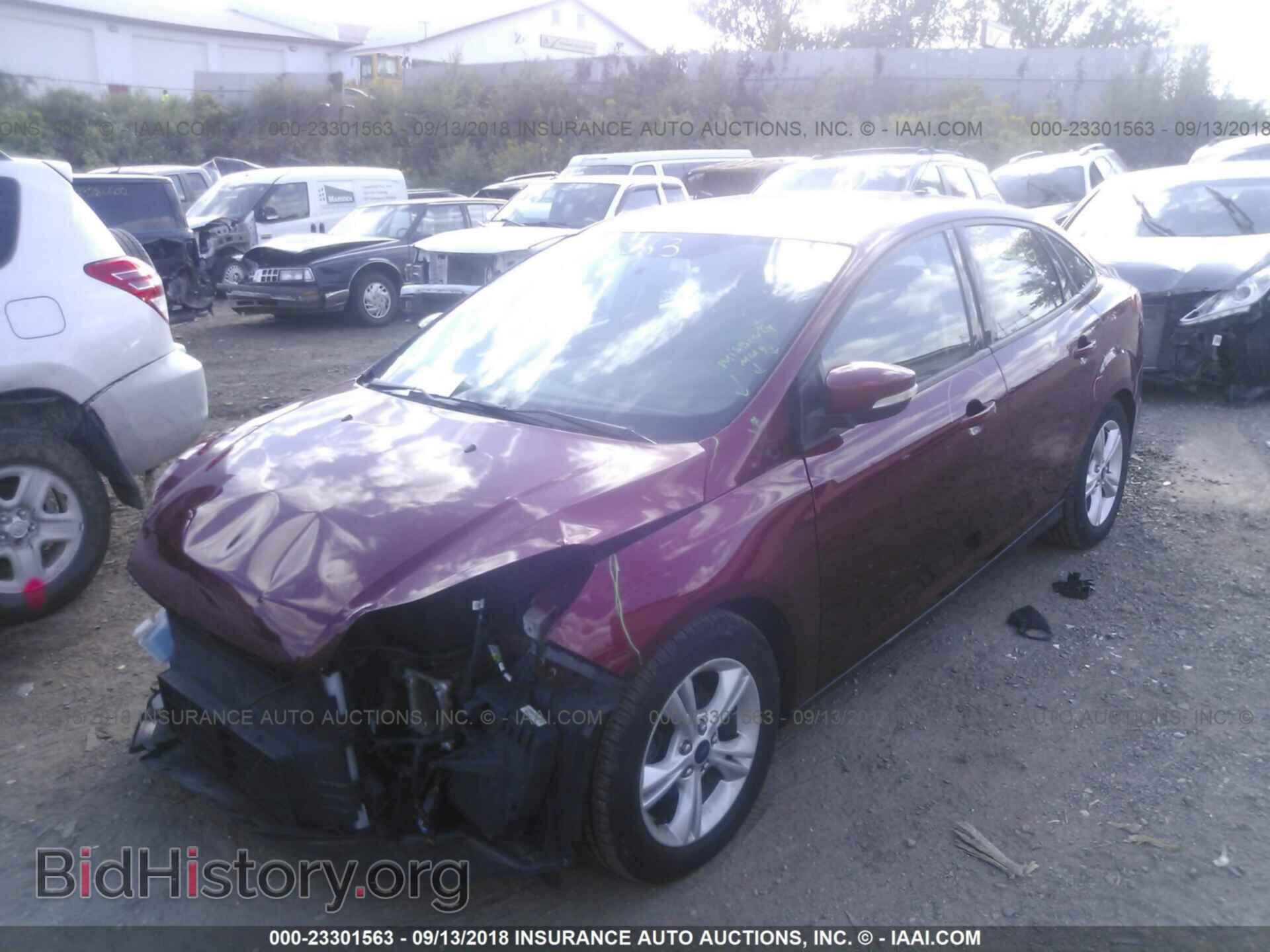 2014 Ford Focus - VIN: 1FADP3F28EL420656 - Photo 2