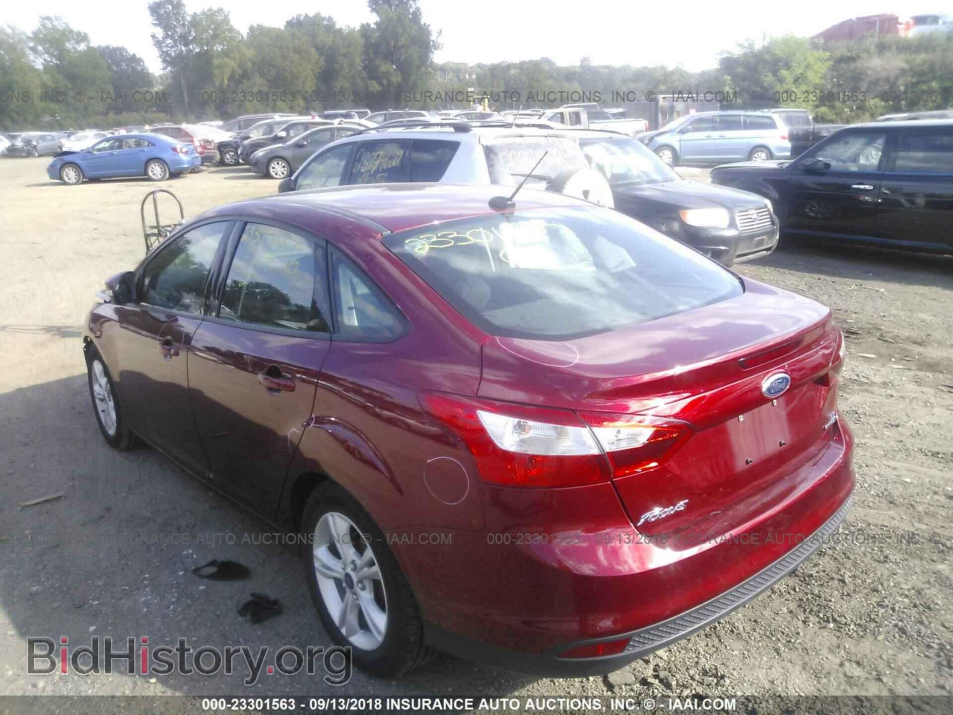 2014 Ford Focus - VIN: 1FADP3F28EL420656 - Photo 3