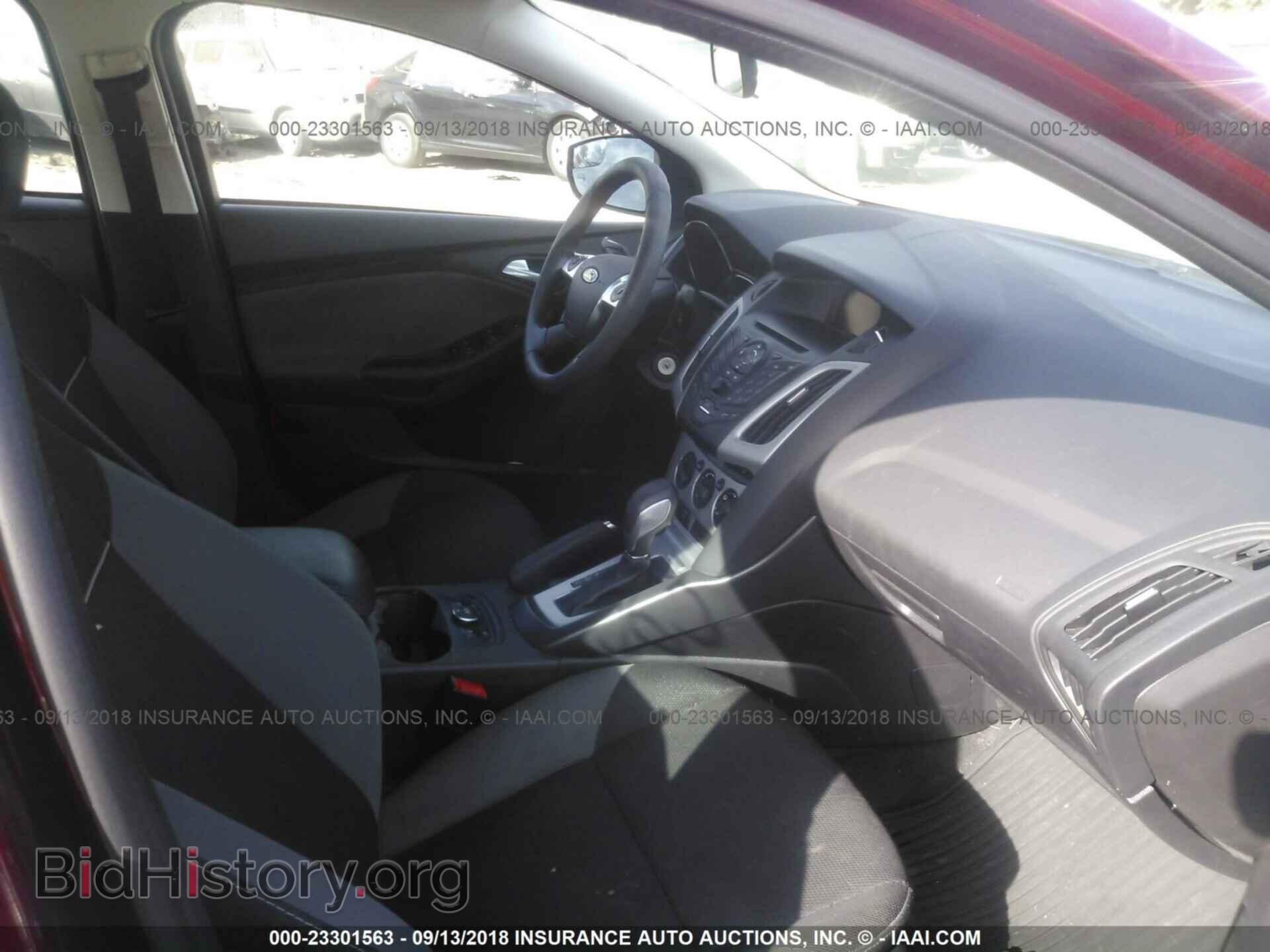 2014 Ford Focus - VIN: 1FADP3F28EL420656 - Photo 5