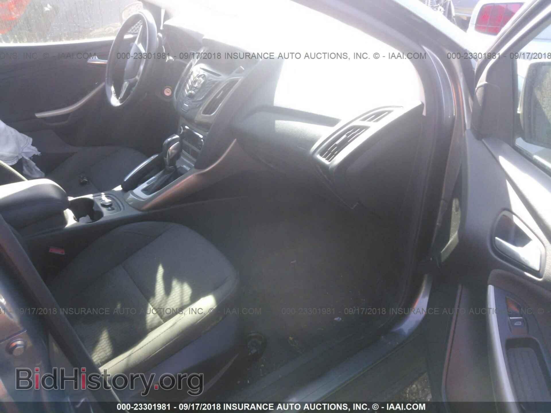 2012 Ford Focus - VIN: 1FAHP3M23CL457194 - Photo 5