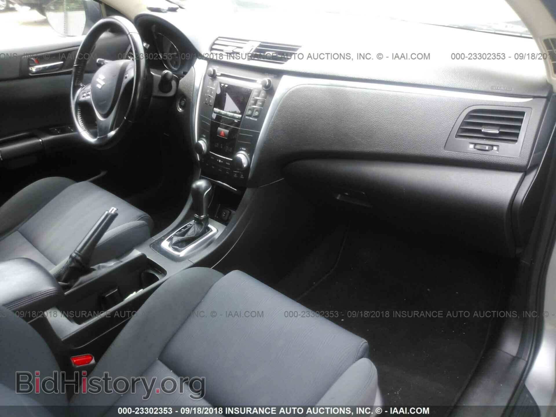 2012 Suzuki Kizashi - VIN: JS2RF9A37C6100154 - Фото 5