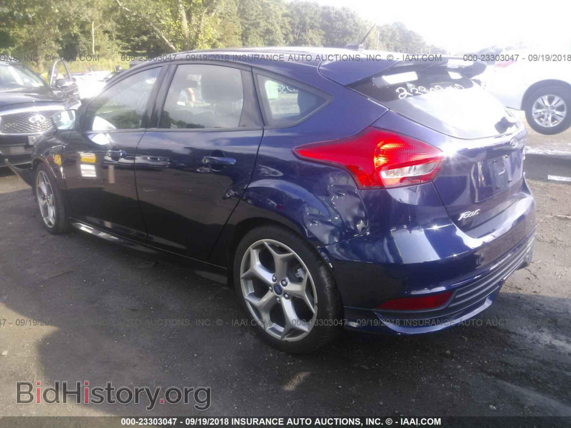 2016 Ford Focus - VIN: 1FADP3L93GL273571 - Photo 3