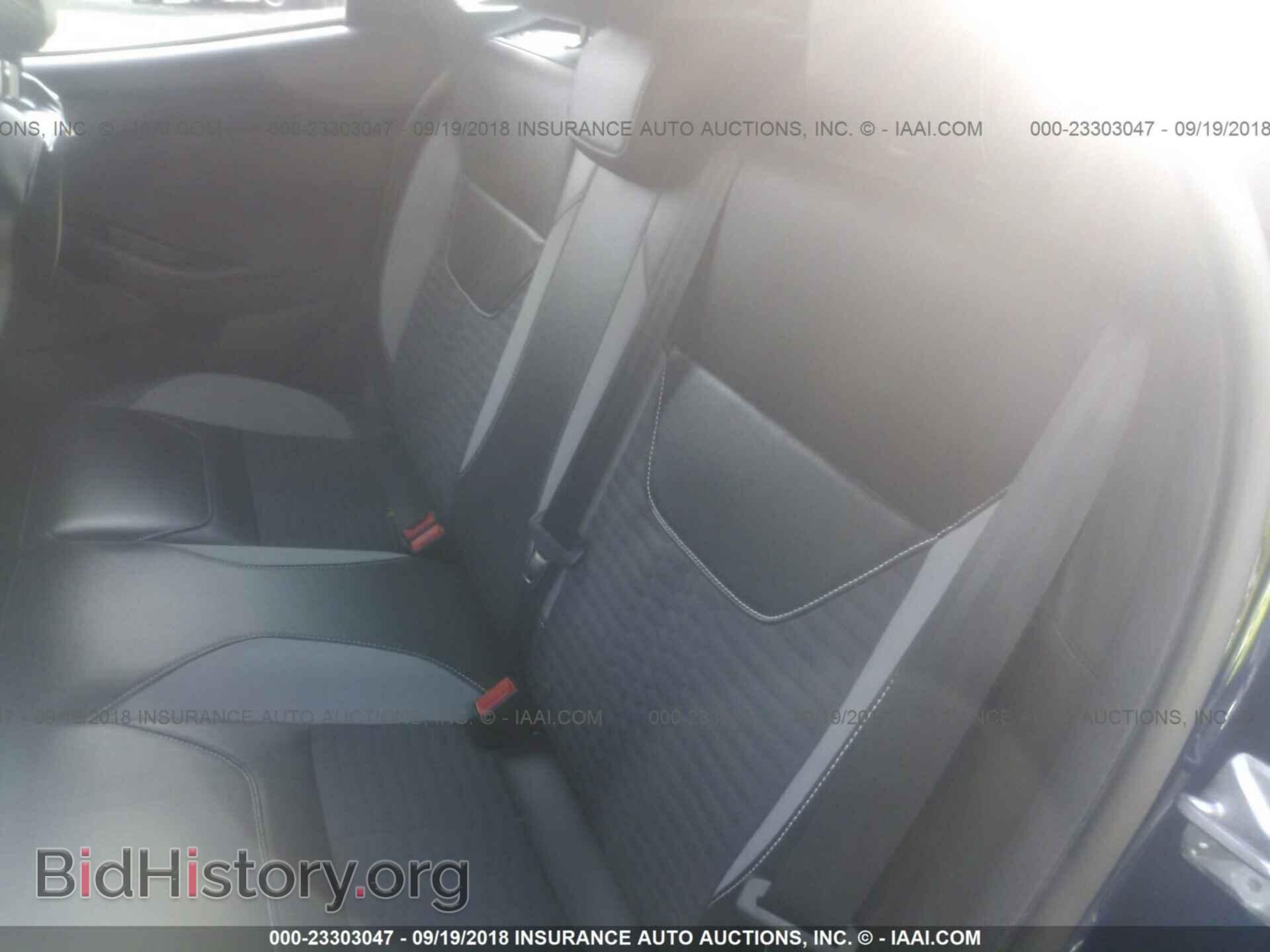 2016 Ford Focus - VIN: 1FADP3L93GL273571 - Photo 8