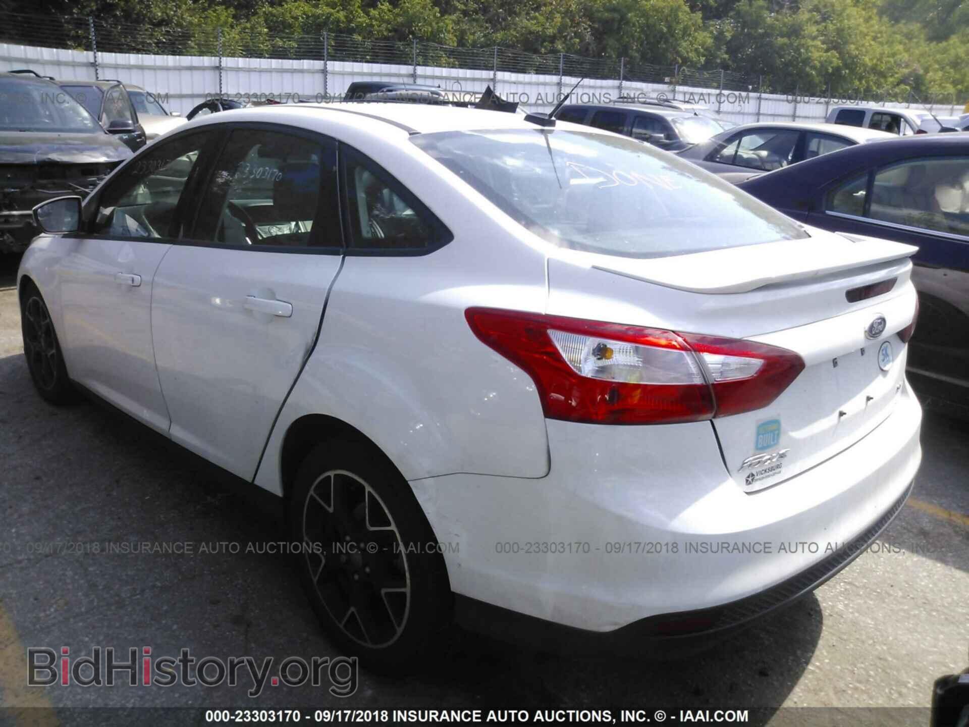 2012 Ford Focus - VIN: 1FAHP3F20CL342629 - Photo 3