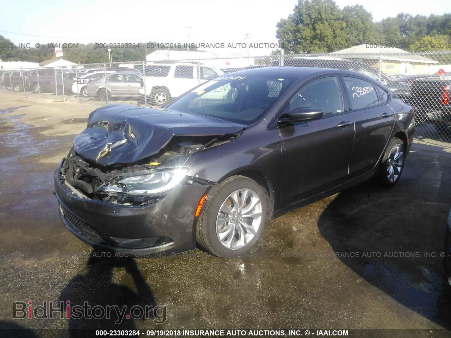 2015 Chrysler 200 - VIN: 1C3CCCDG0FN690863 - Фото 2