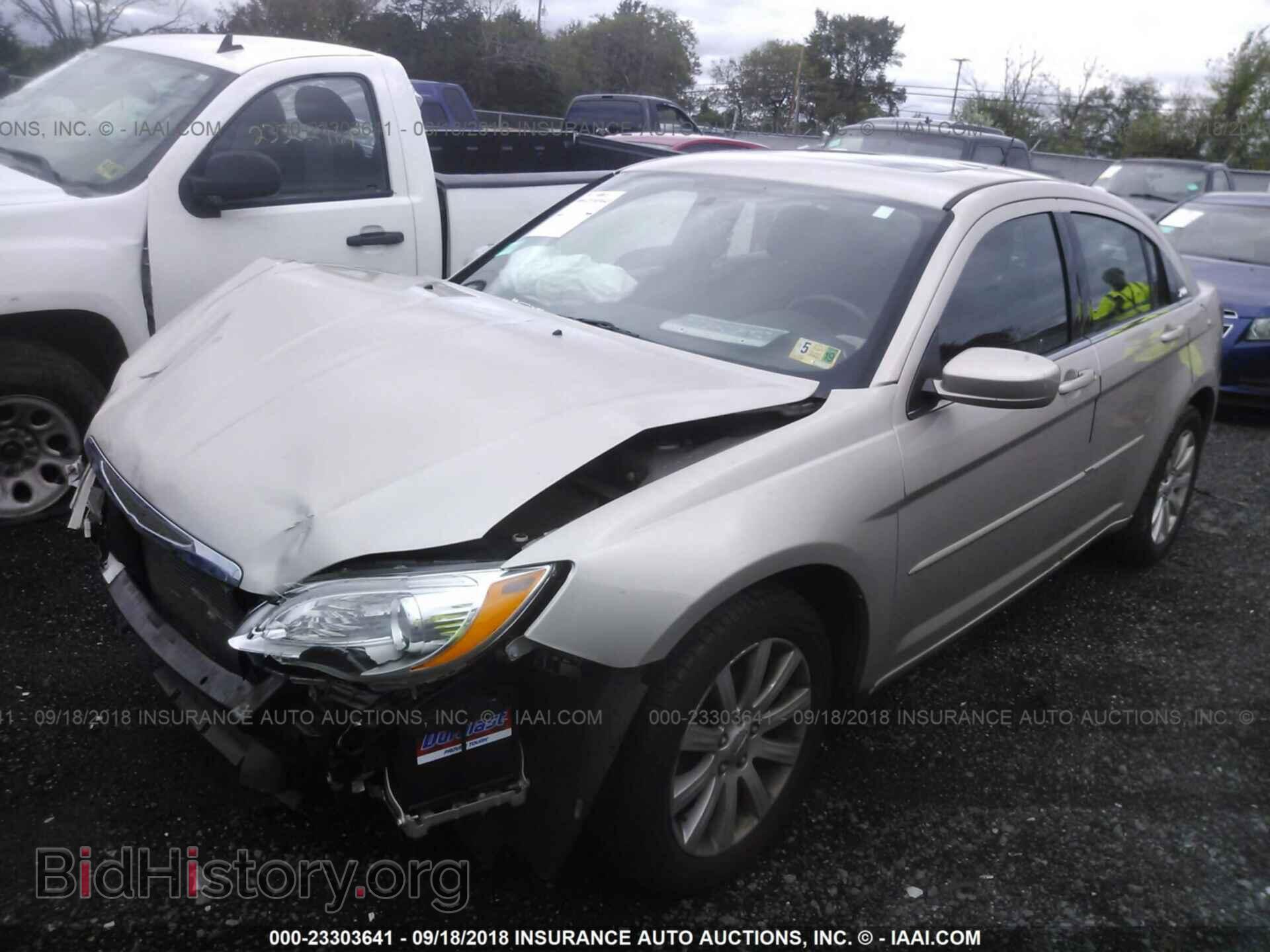 2013 CHRYSLER 200 - VIN: 1C3CCBBG4DN659609 - Фото 2