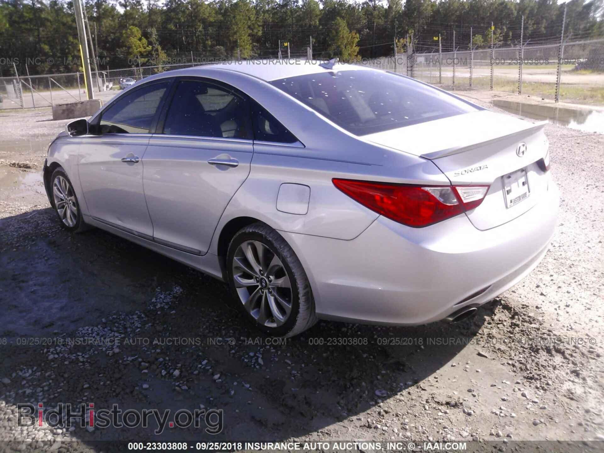 2012 Hyundai Sonata - VIN: 5NPEC4AB7CH451390 - Фото 3
