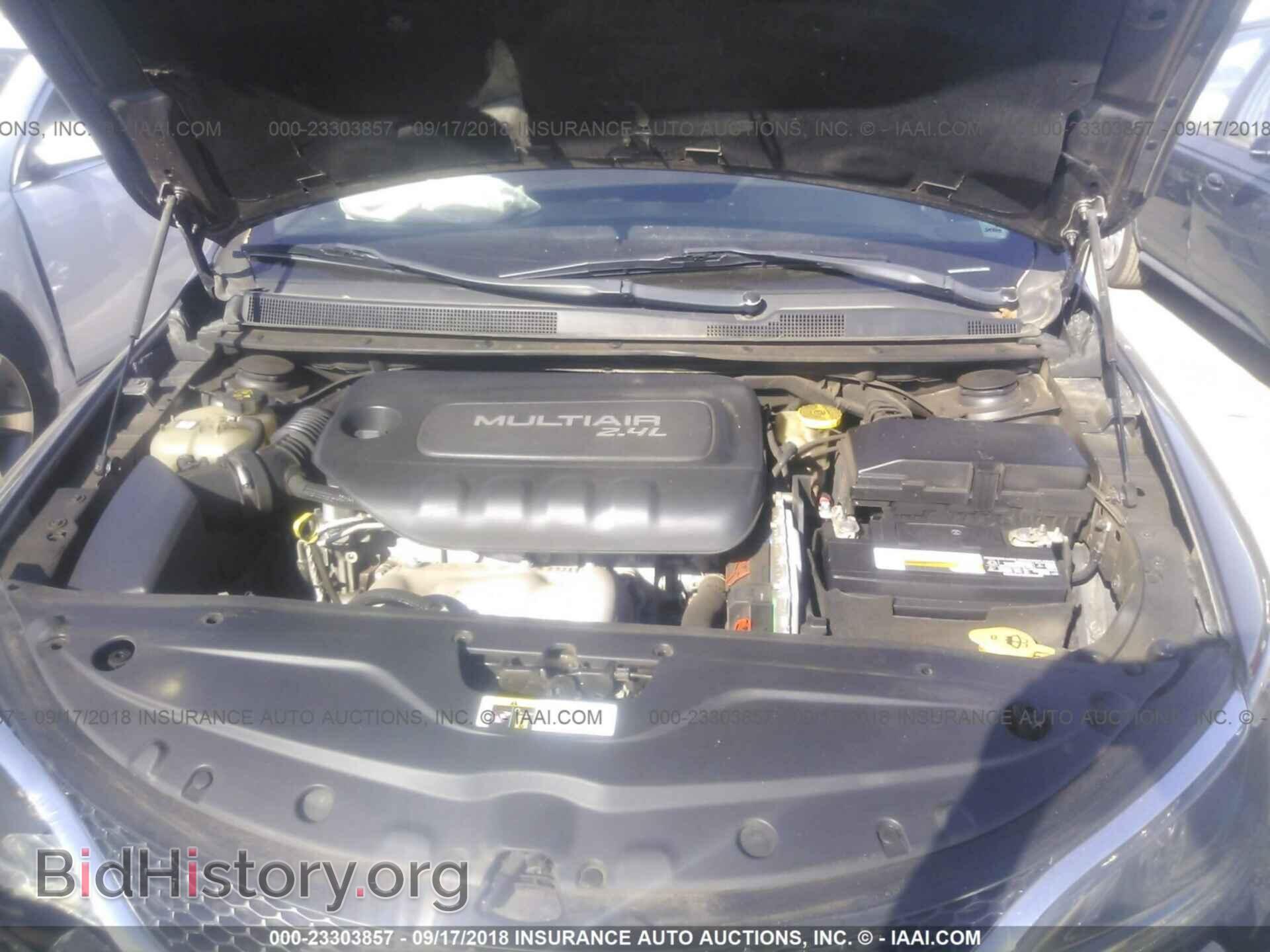 2016 Chrysler 200 - VIN: 1C3CCCAB4GN126952 - Photo 10
