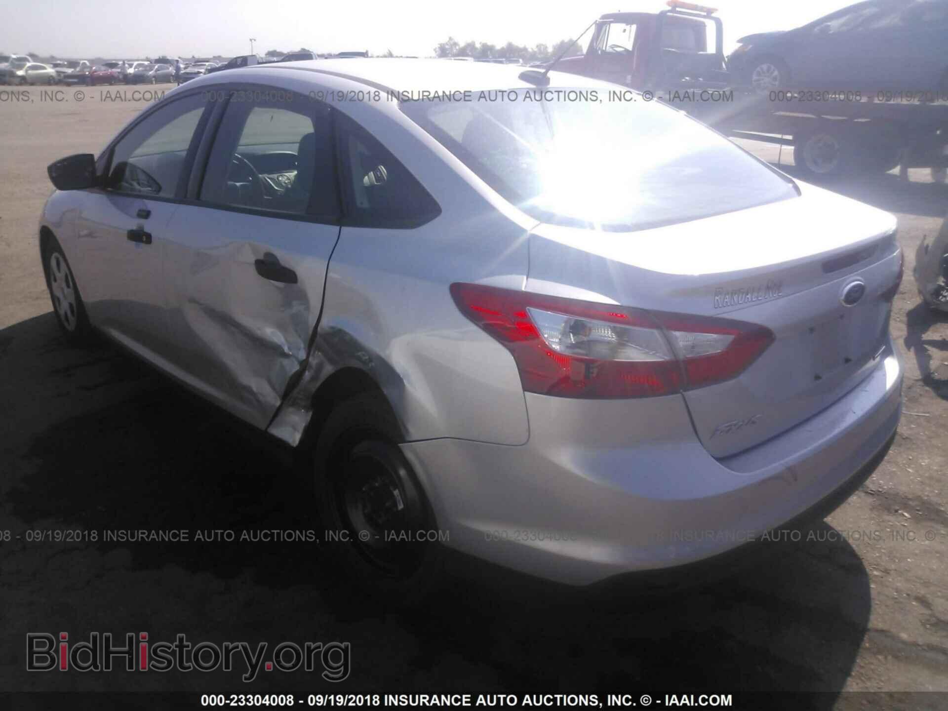 2013 Ford Focus - VIN: 1FADP3E22DL334162 - Photo 3
