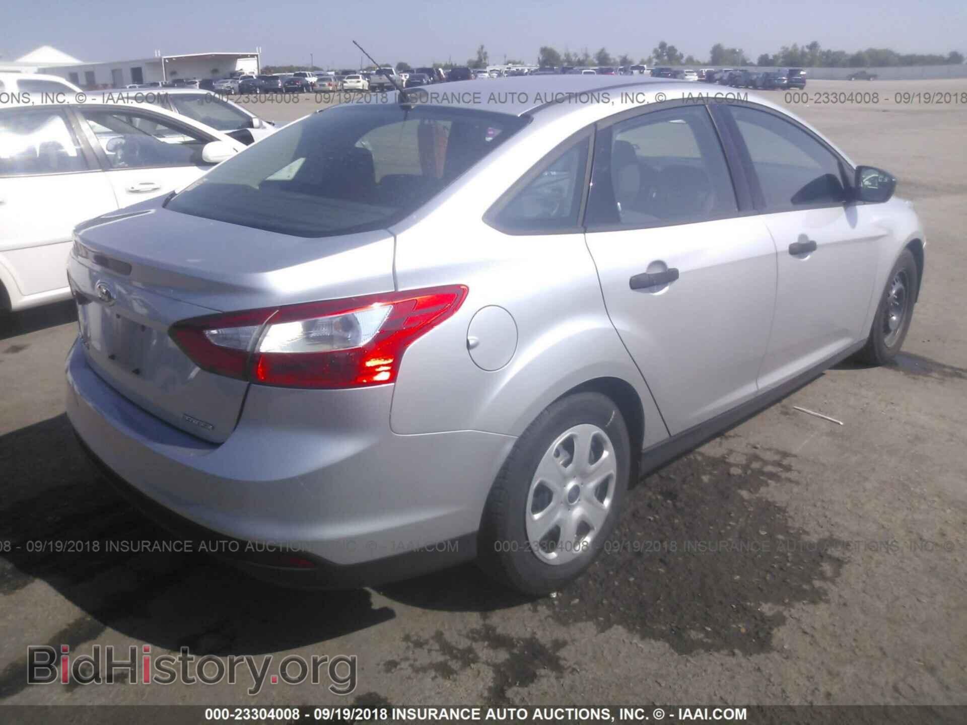 2013 Ford Focus - VIN: 1FADP3E22DL334162 - Photo 4