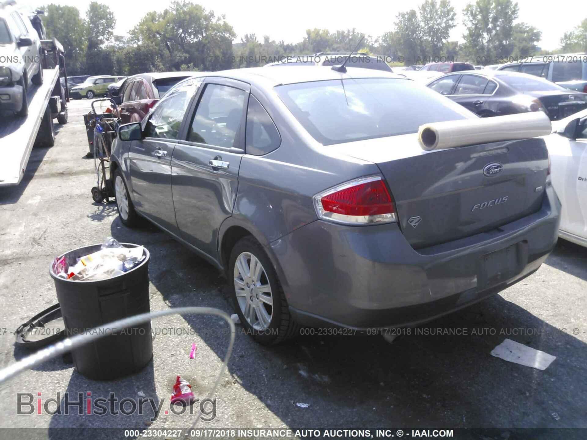 2011 Ford Focus - VIN: 1FAHP3HN9BW161100 - Фото 3