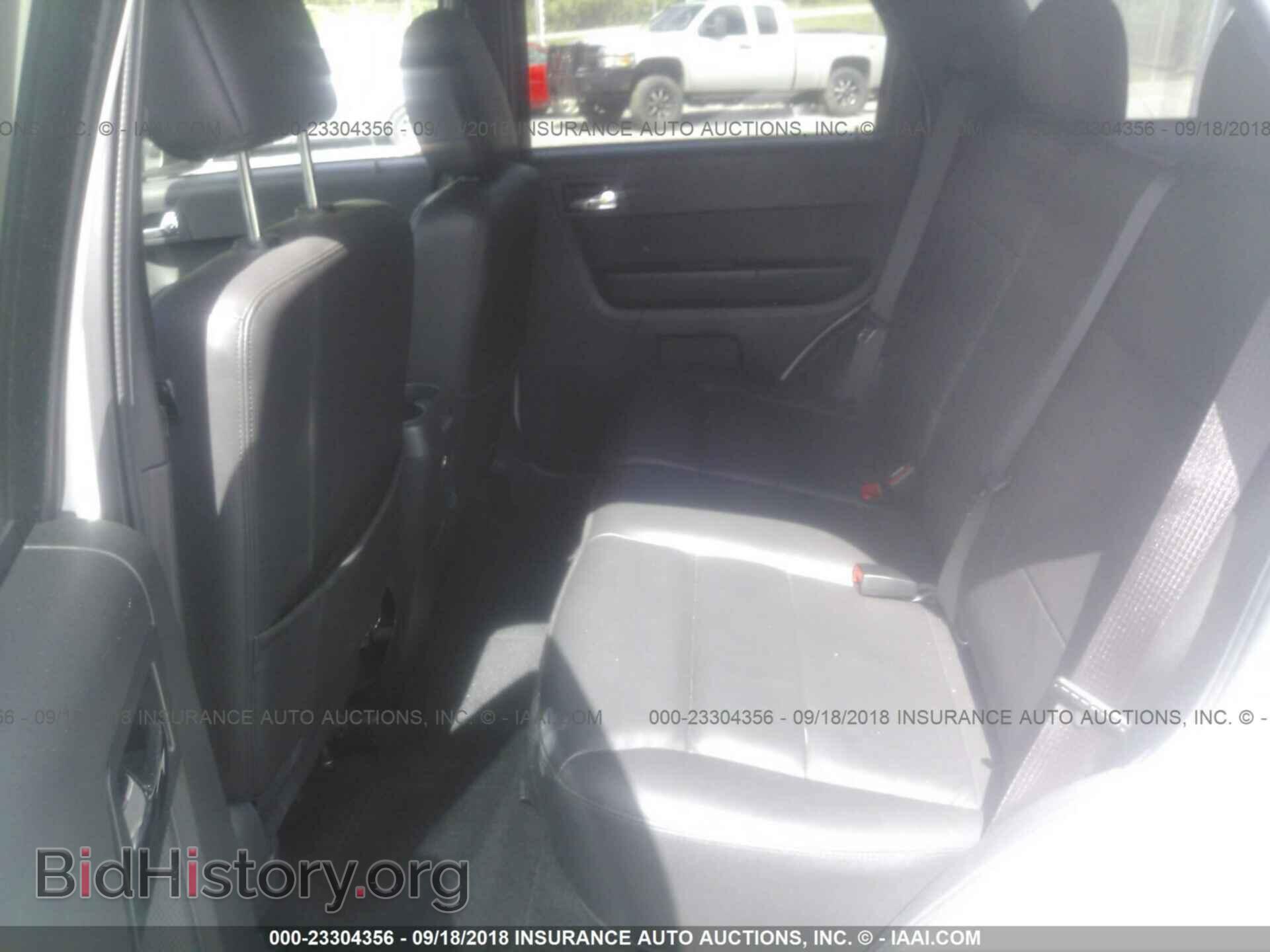 2011 Ford Escape - VIN: 1FMCU9EG5BKC02640 - Фото 8