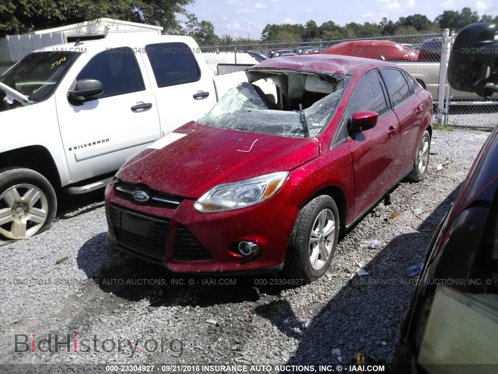 2012 Ford Focus - VIN: 1FAHP3F27CL449130 - Photo 2