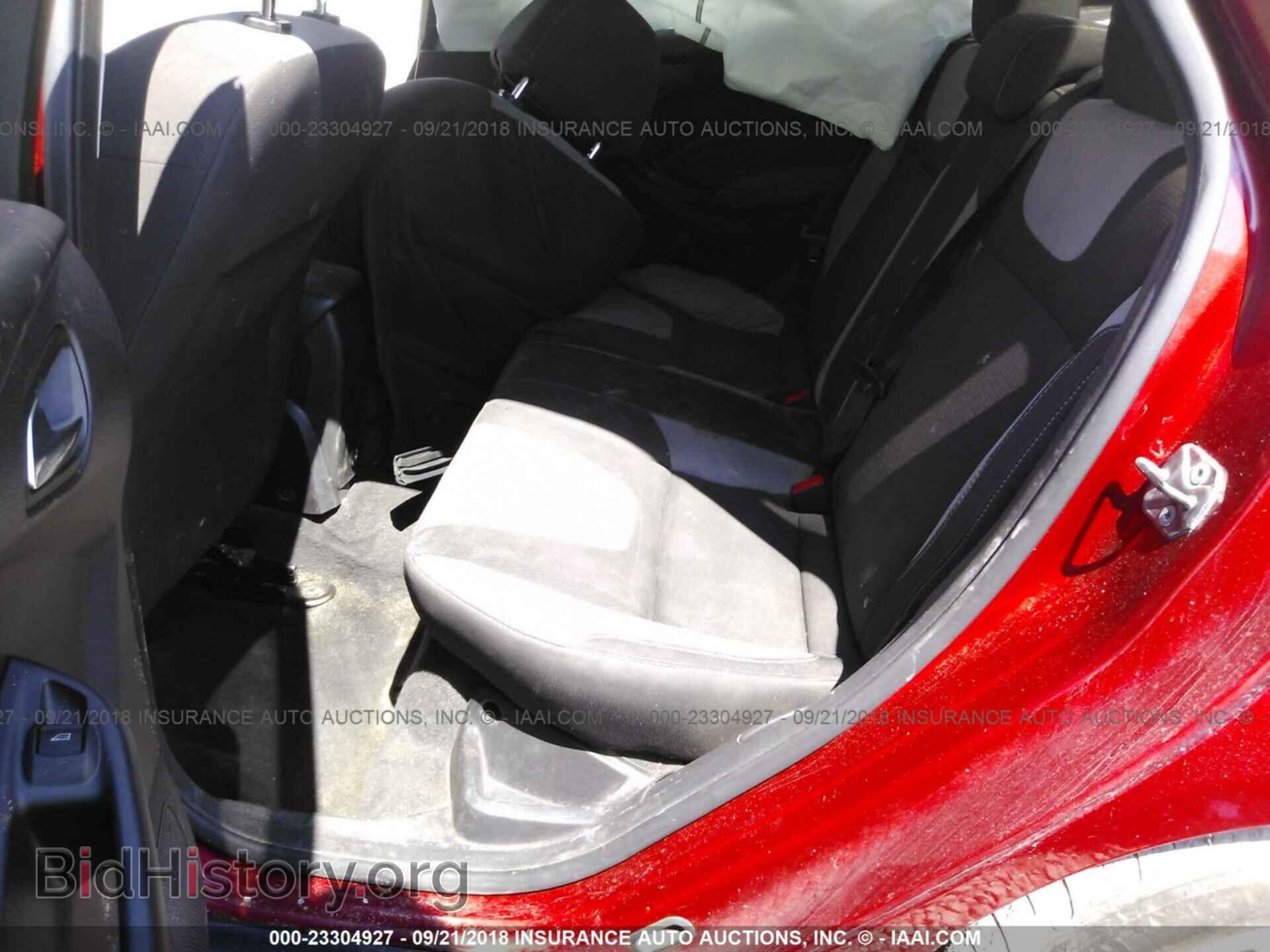 2012 Ford Focus - VIN: 1FAHP3F27CL449130 - Photo 8