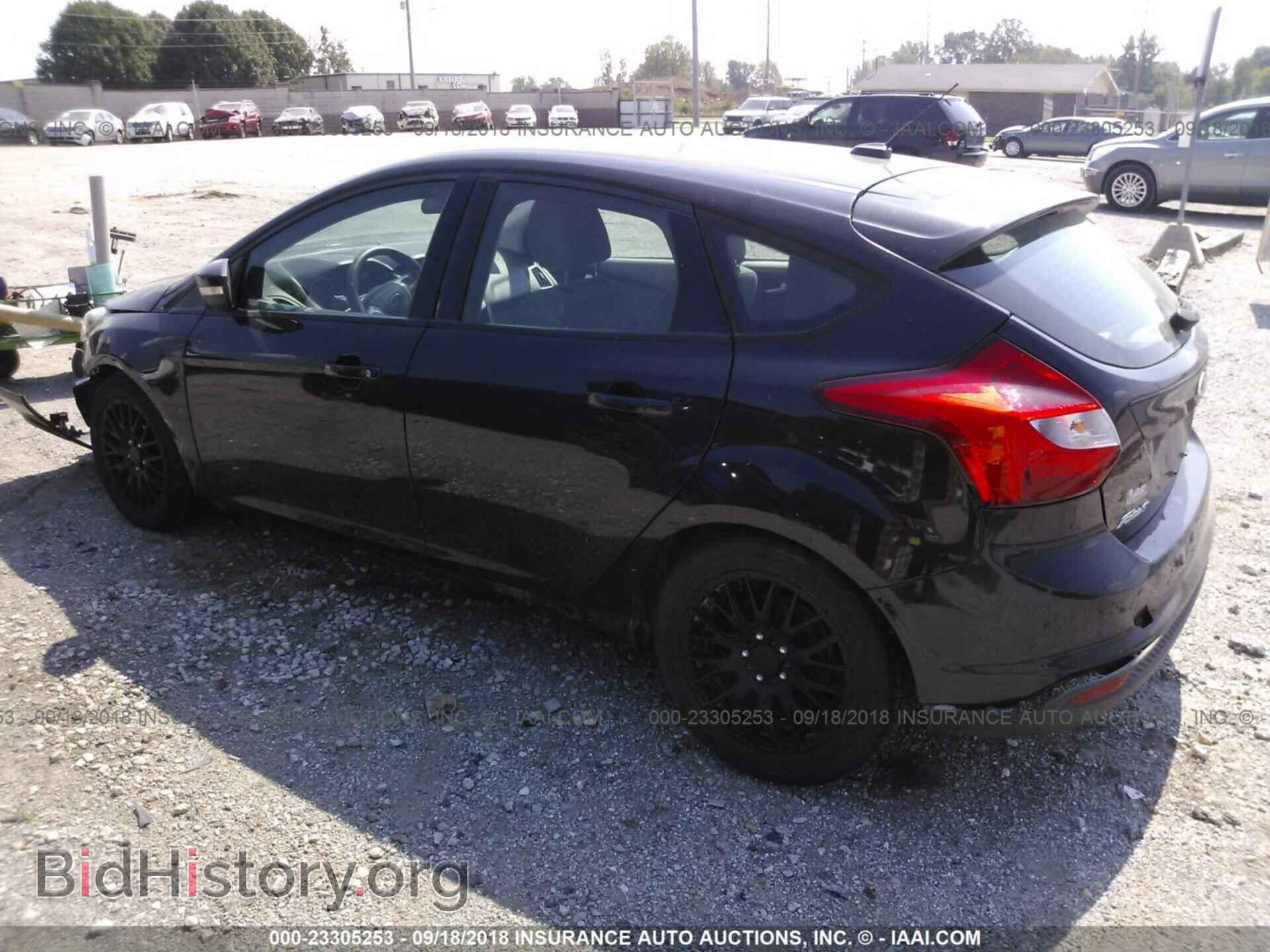 2014 Ford Focus - VIN: 1FADP3K28EL140046 - Фото 3